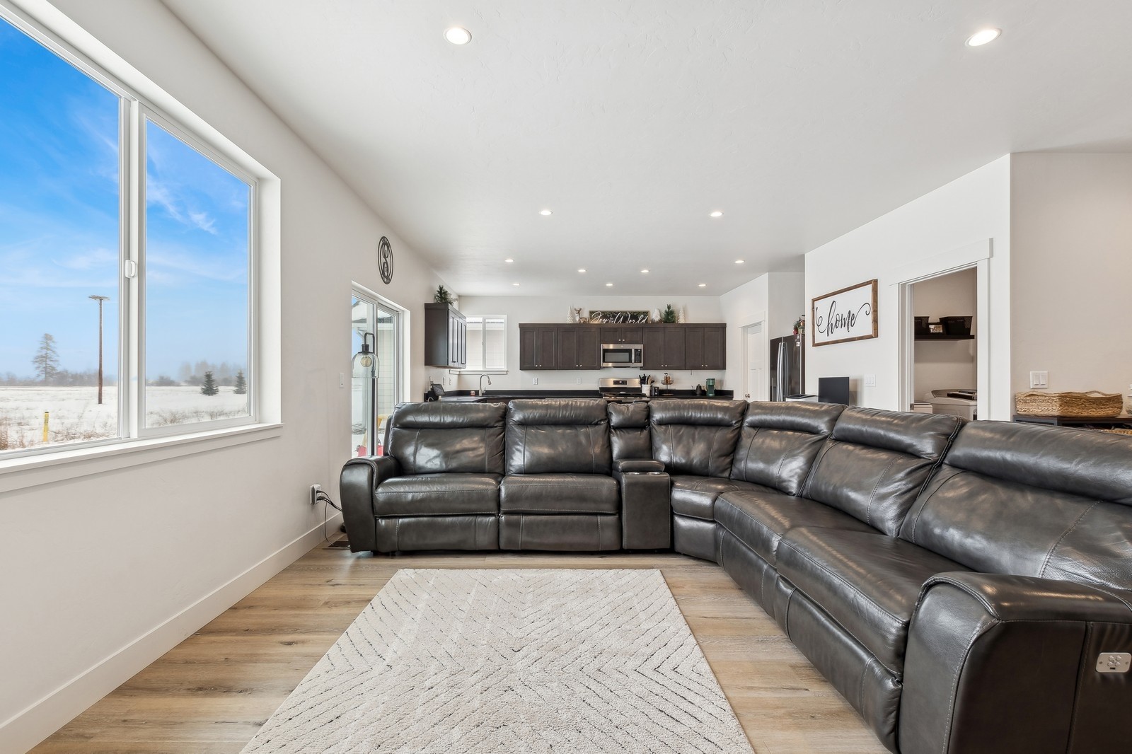 4033 Snowberry Avenue Property Photo 16