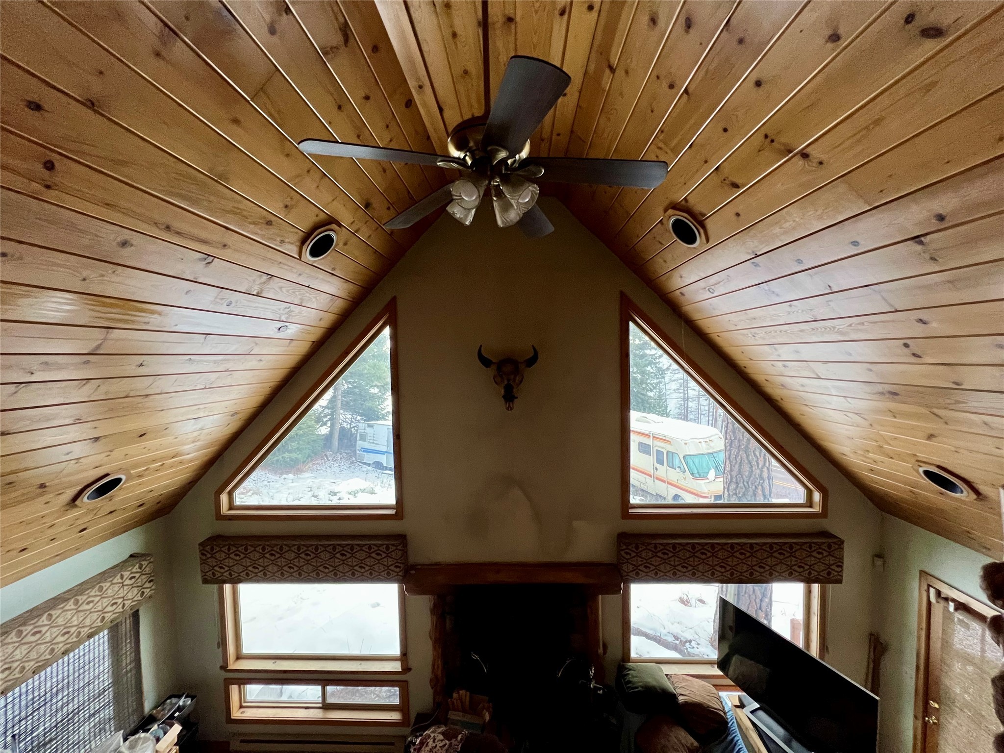 25502 Montana Hwy 35 Property Photo 5