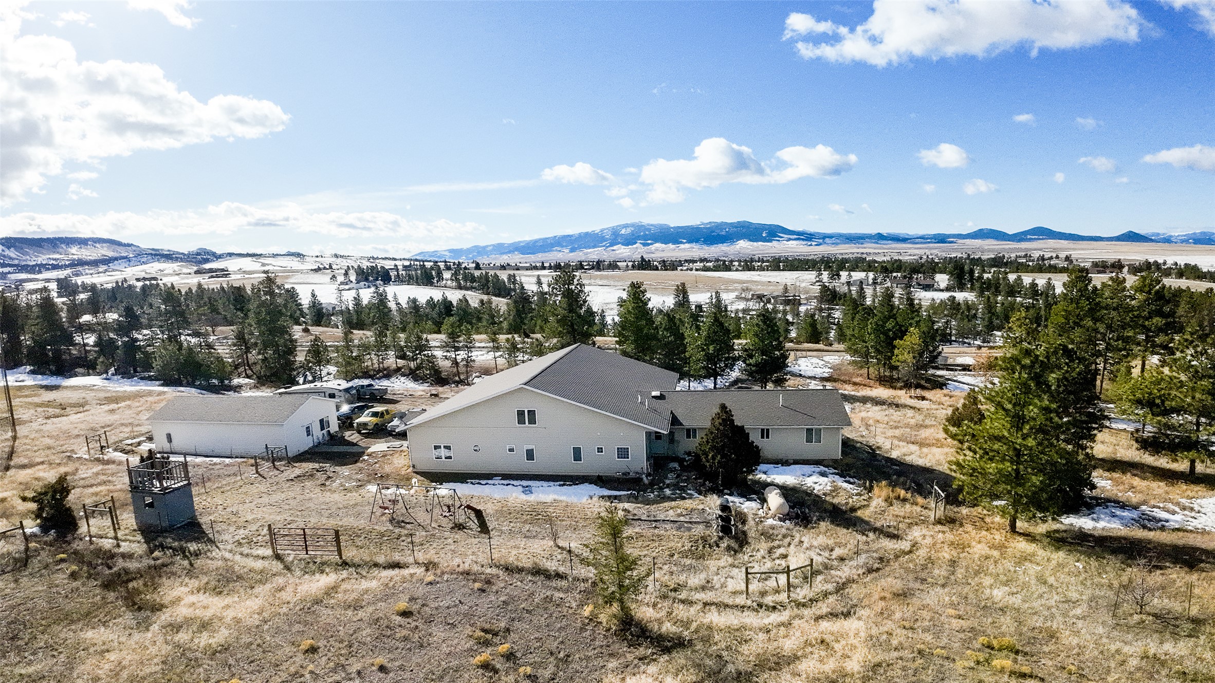 6000 Pine Meadow Road Property Photo 3