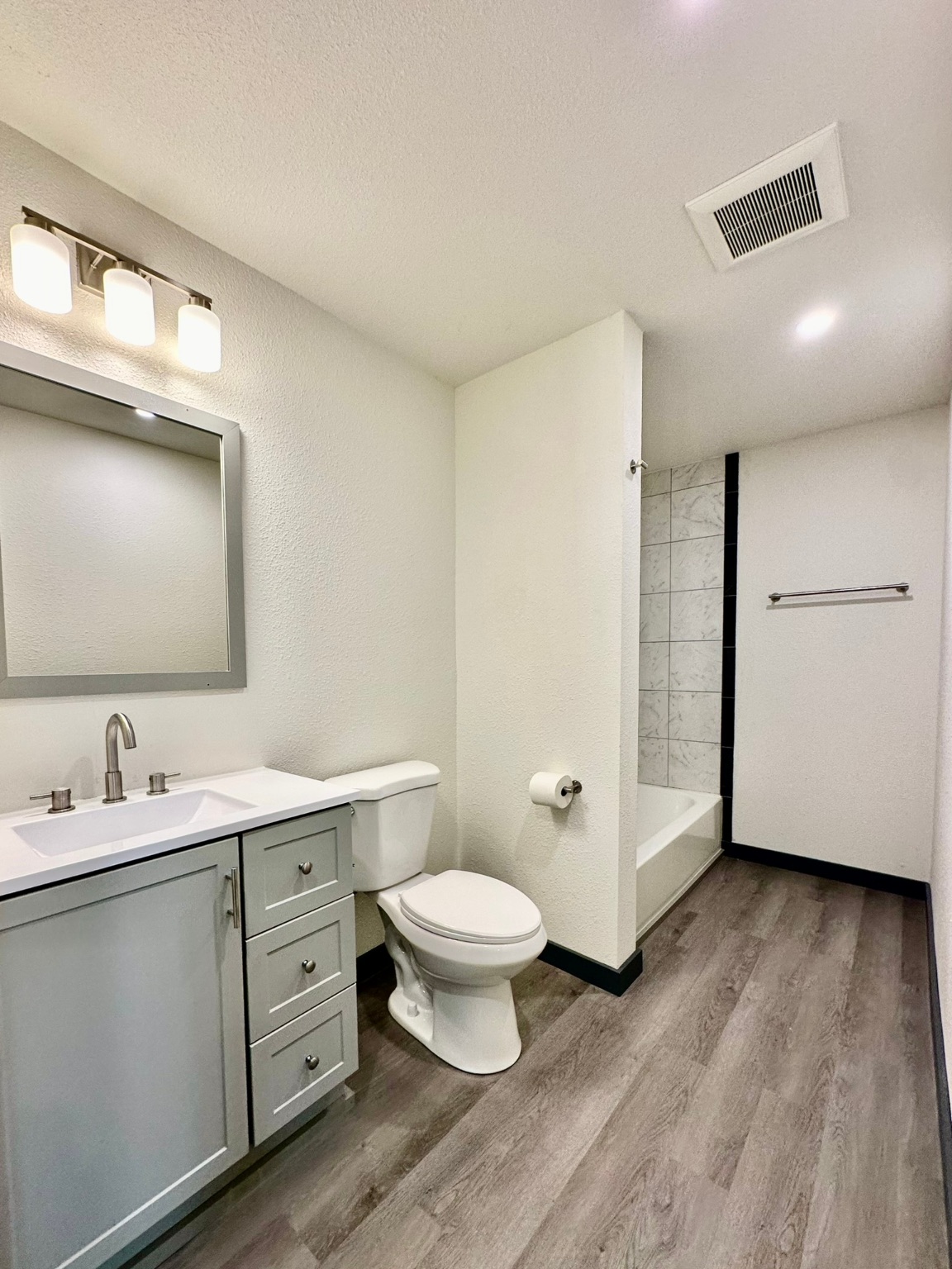 208 Locust Street Property Photo 7