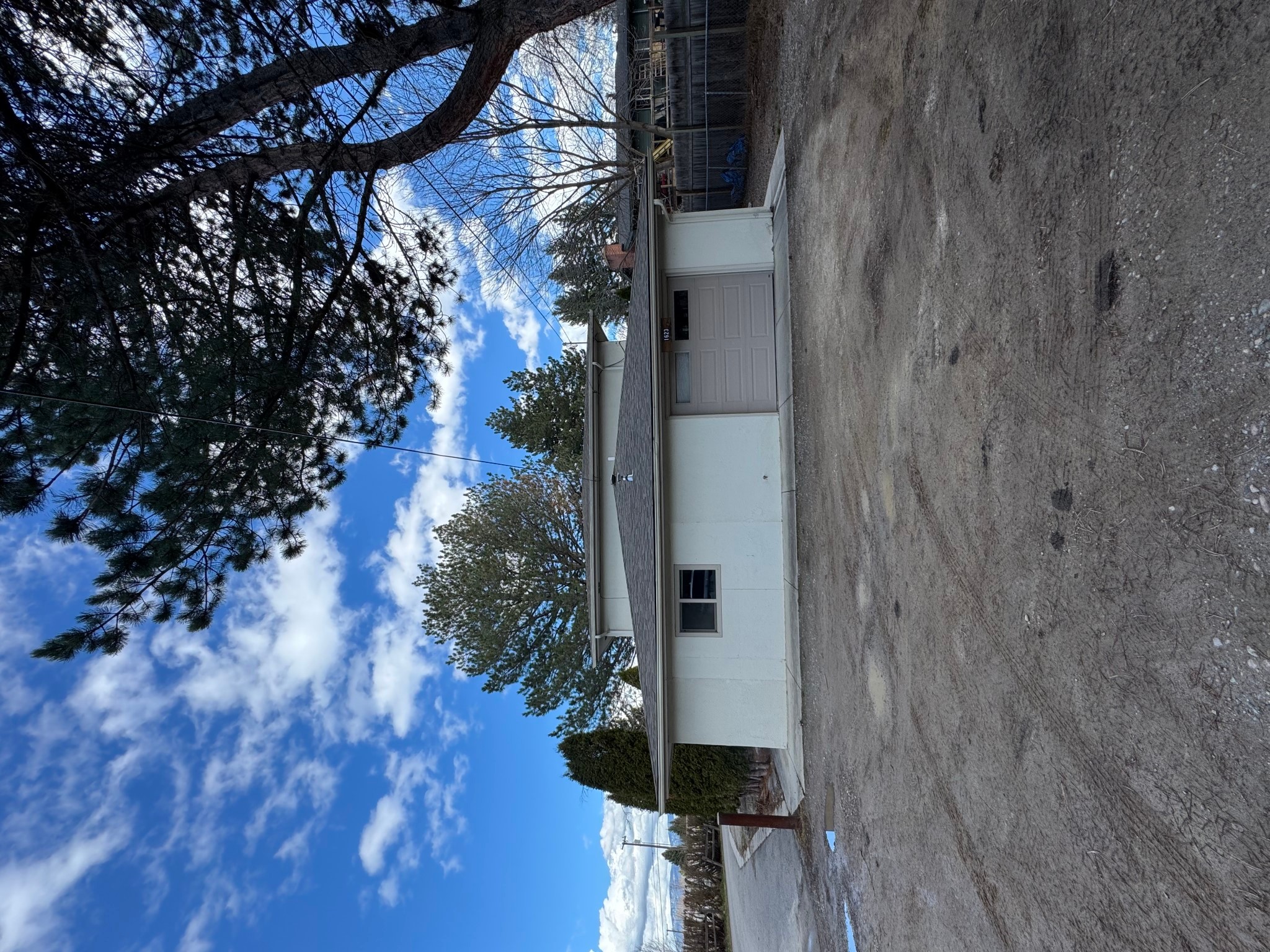 1623 Clements Road Property Photo 5