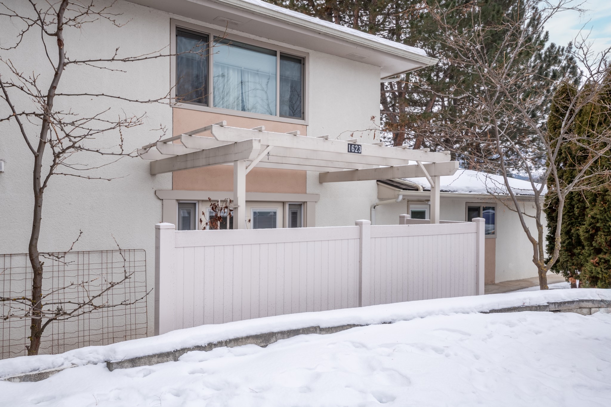 1623 Clements Road Property Photo 6