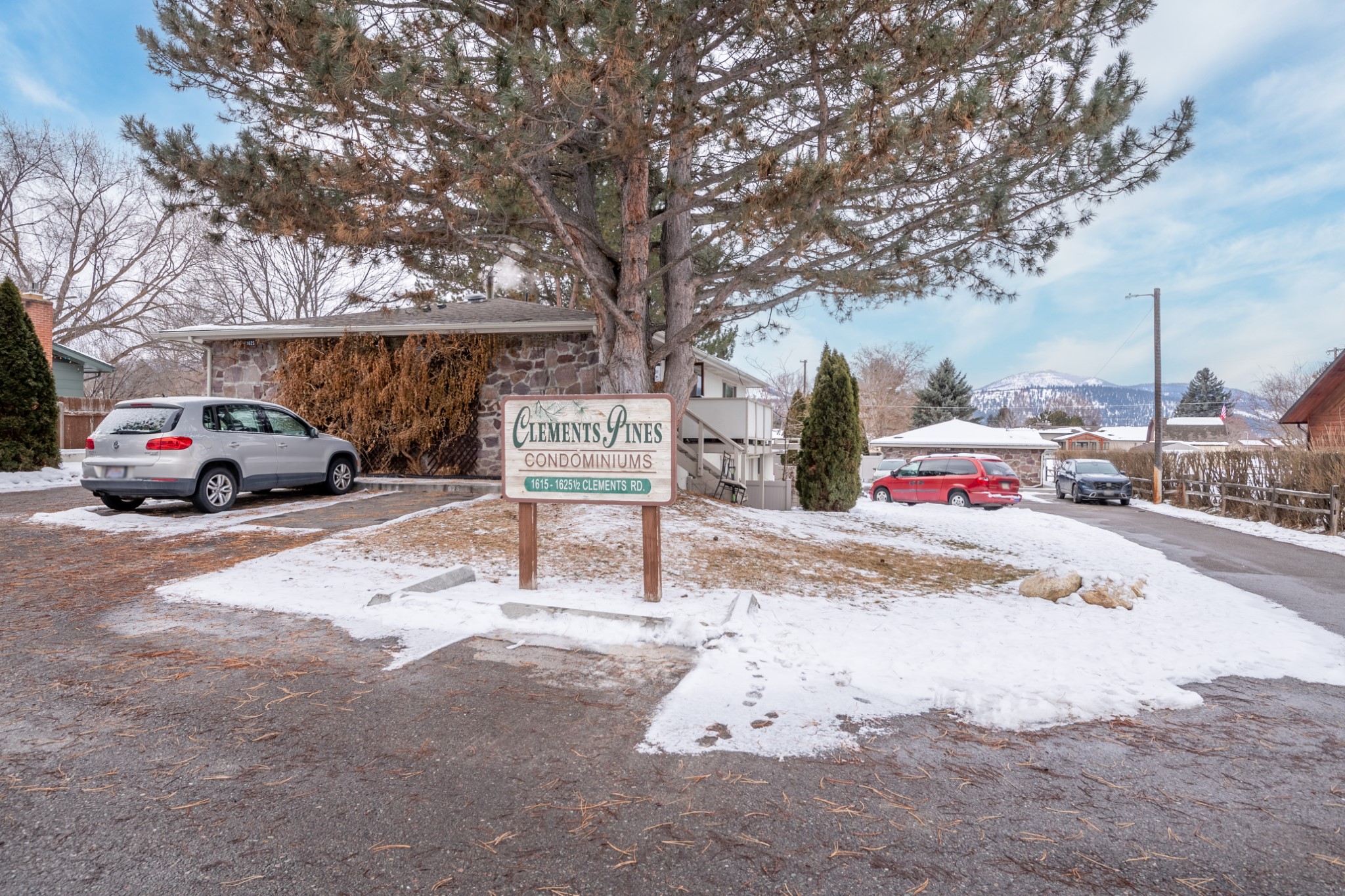 1623 Clements Road Property Photo 7