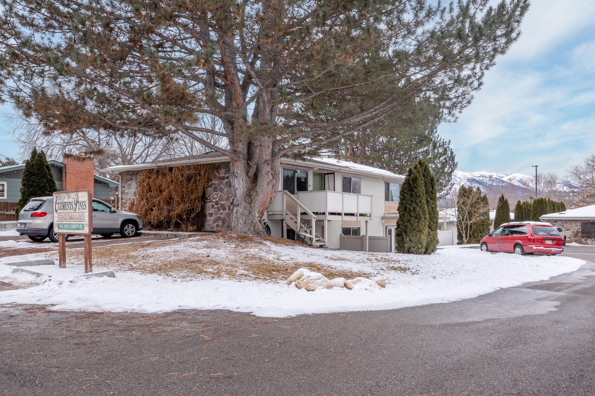 1623 Clements Road Property Photo 8