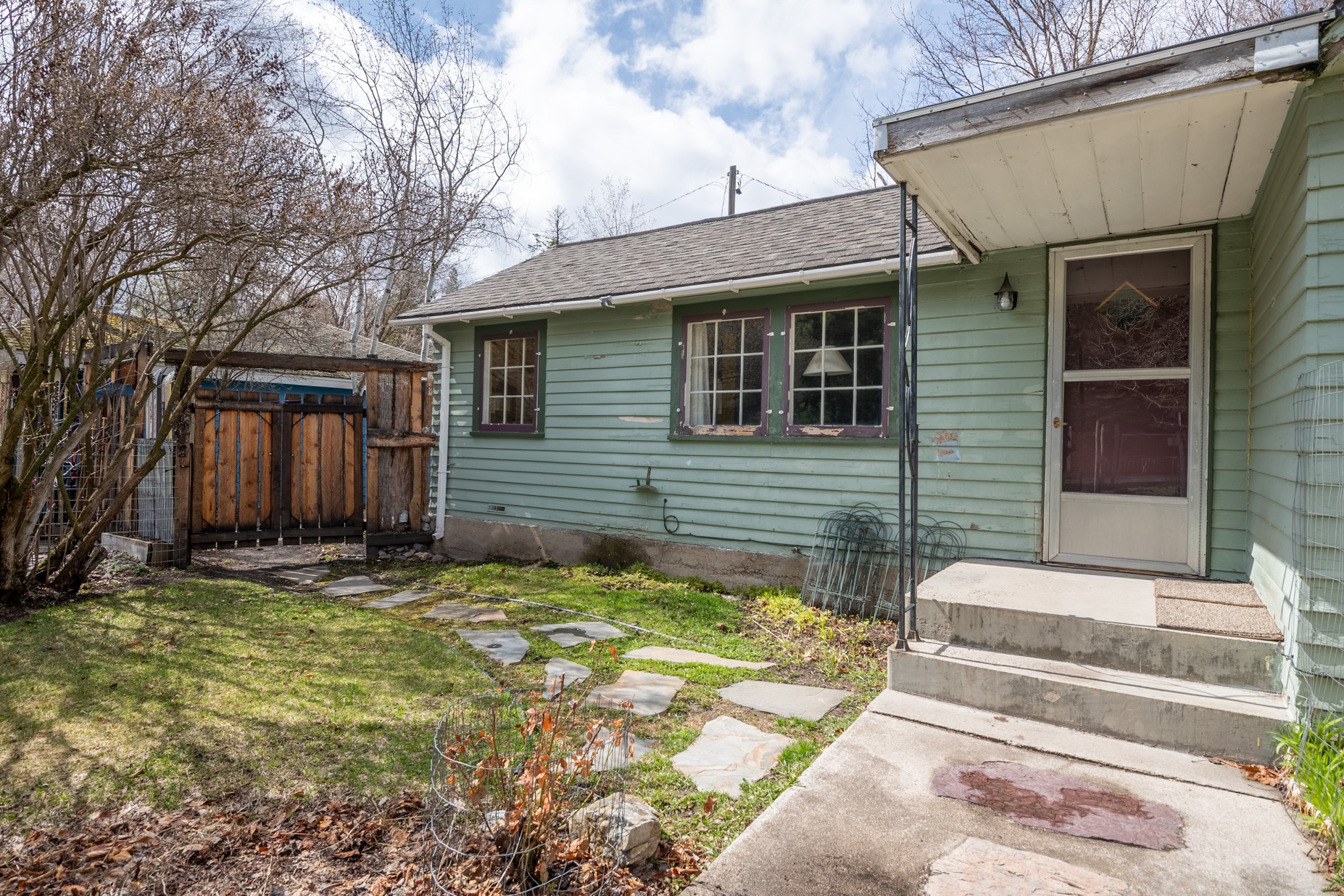 2207 Wylie Avenue Property Photo 3