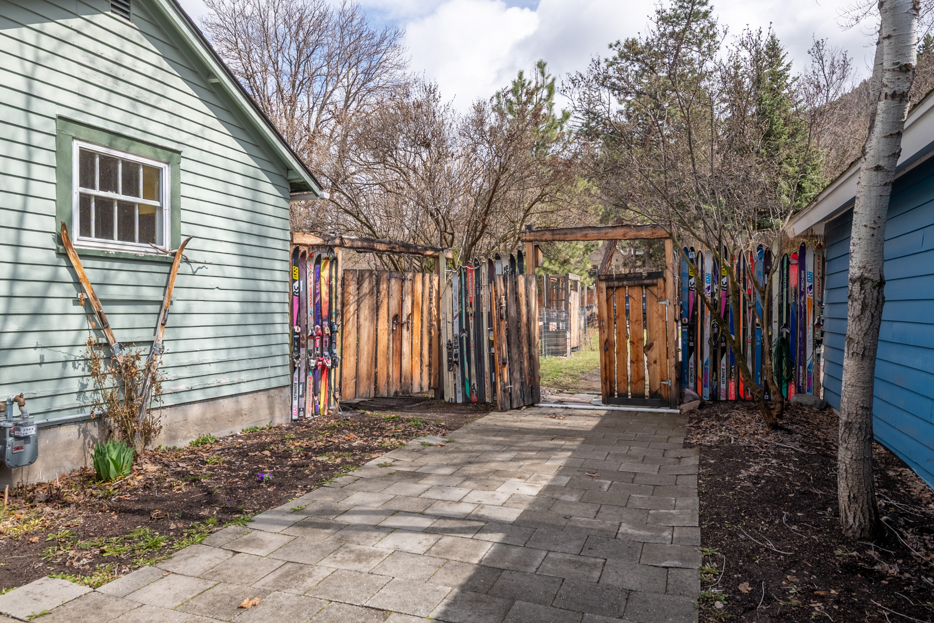 2207 Wylie Avenue Property Photo 6
