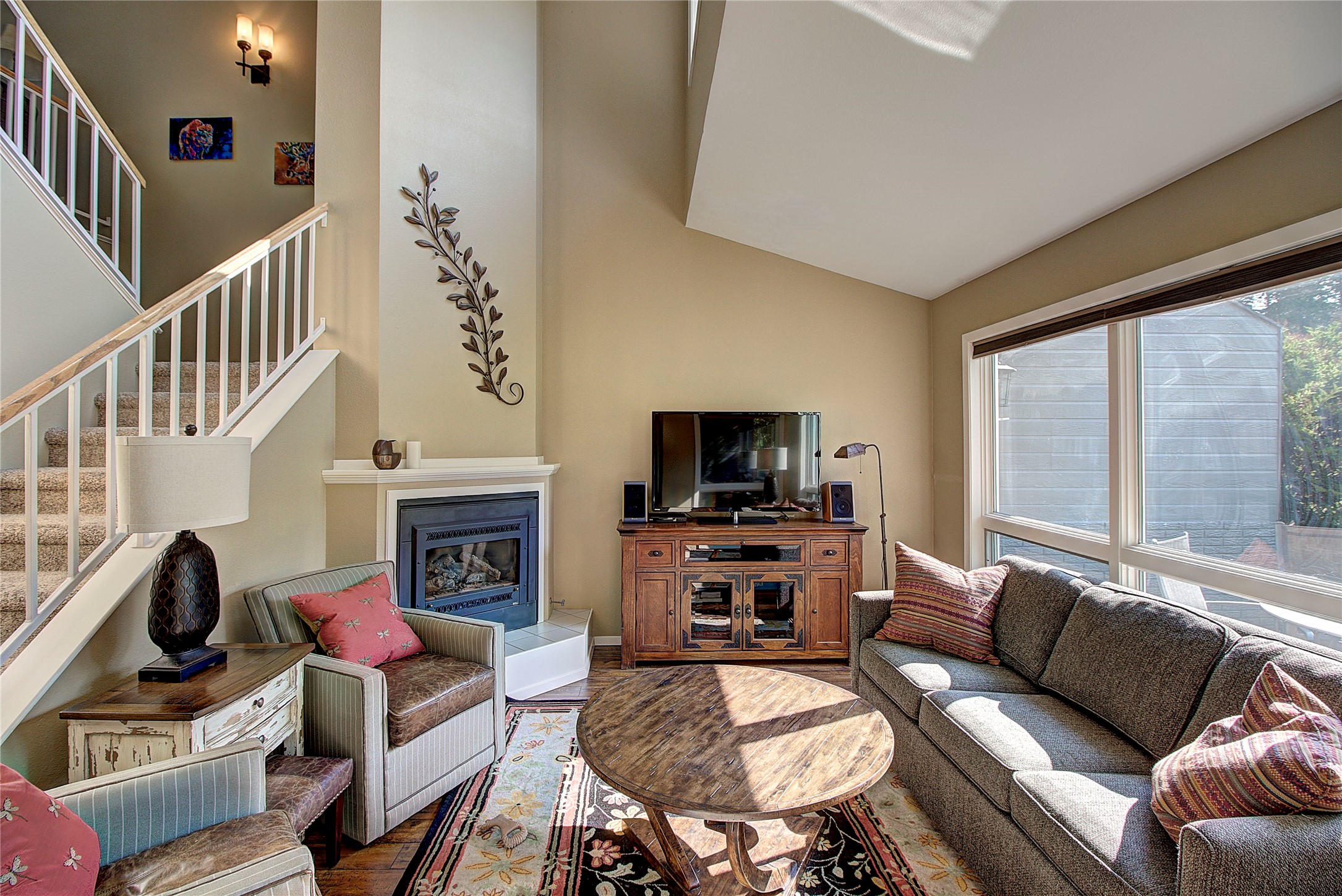 695 Saint Andrews Drive Property Photo 1