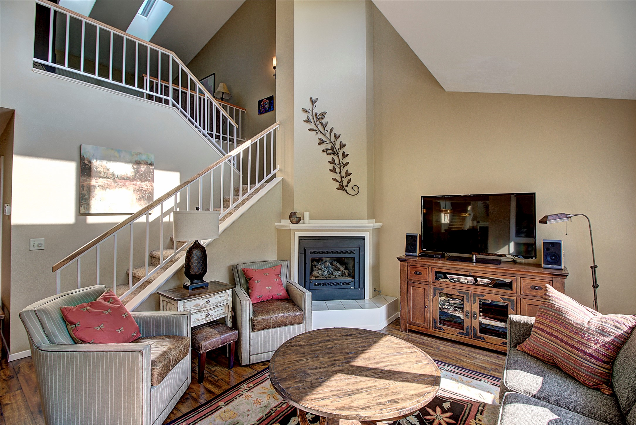695 Saint Andrews Drive Property Photo 3