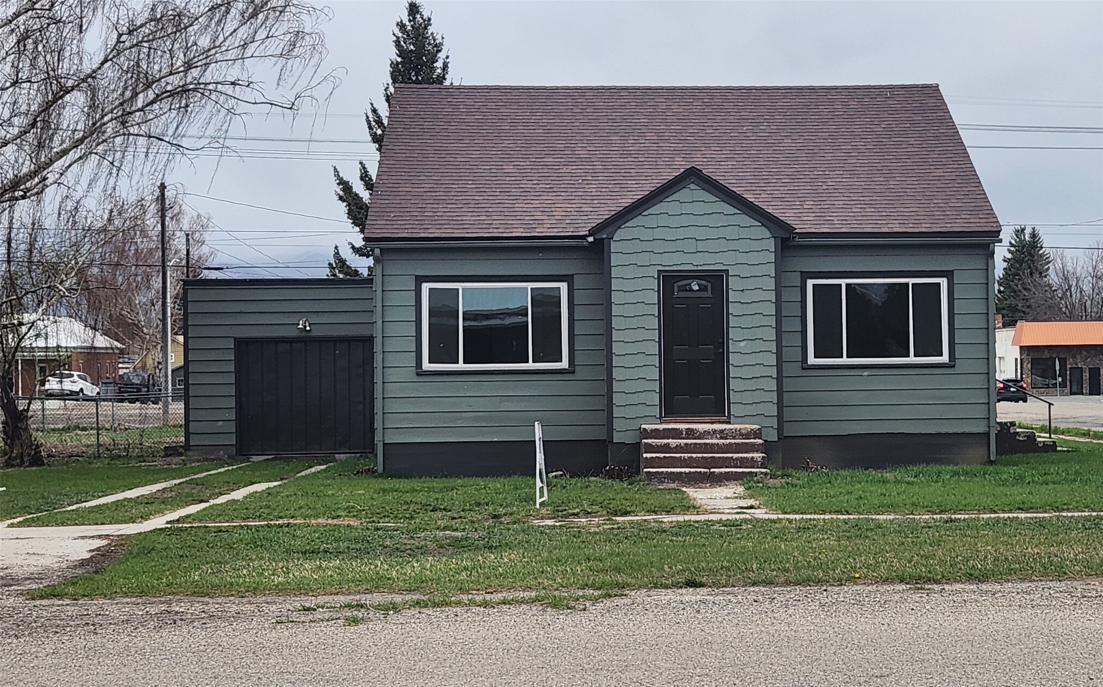 700 4th Street Property Photo