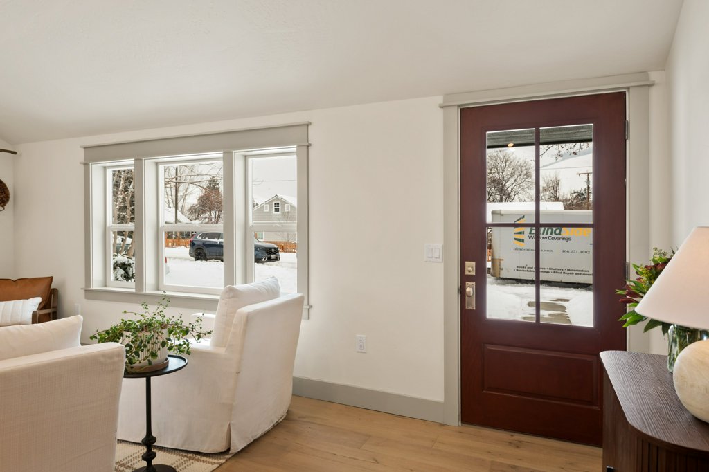 2115 Park Street Property Photo 5