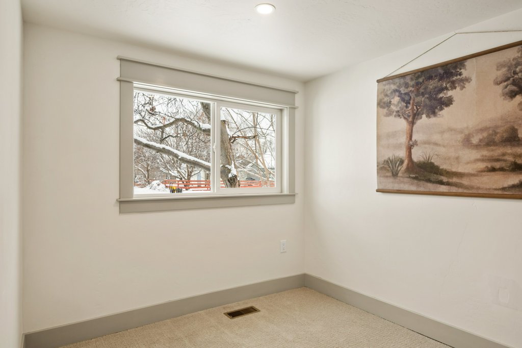 2115 Park Street Property Photo 11