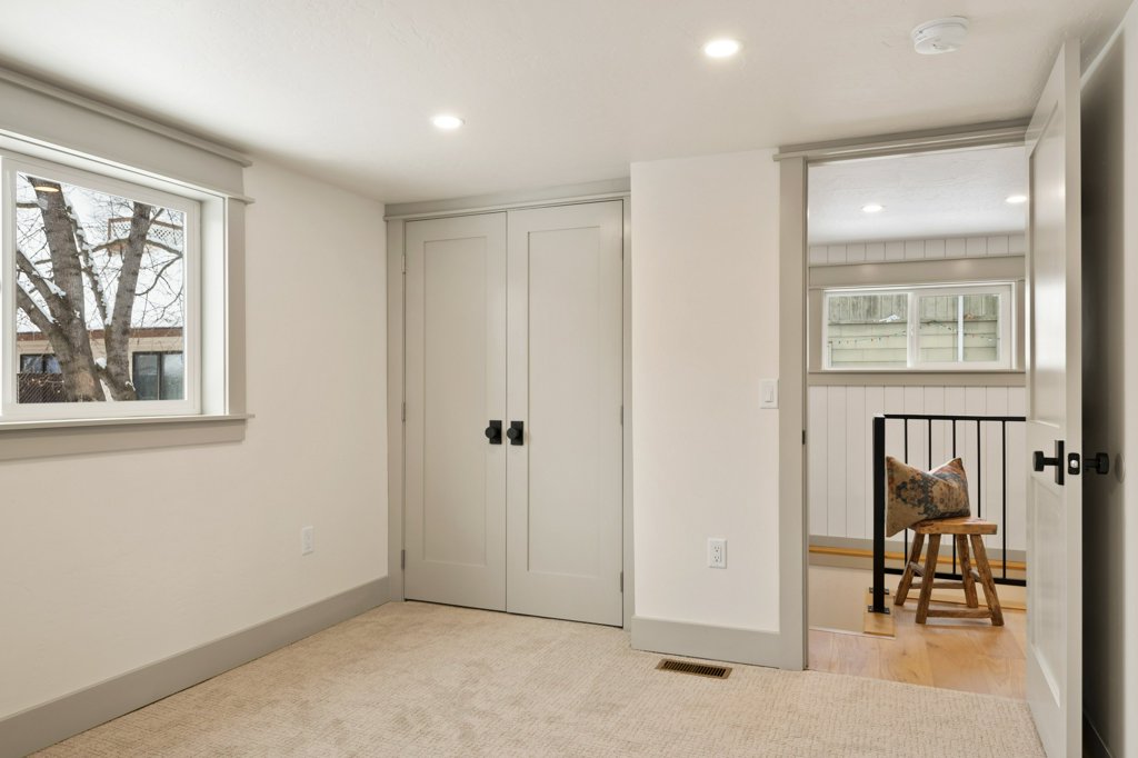 2115 Park Street Property Photo 18