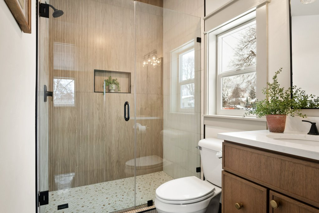 2115 Park Street Property Photo 20