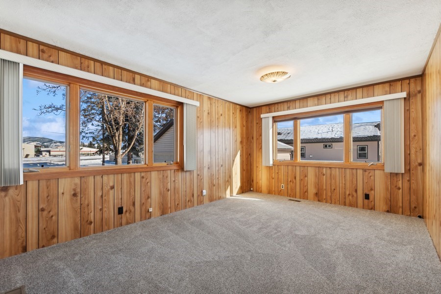 185 Veteran Drive Property Photo 7