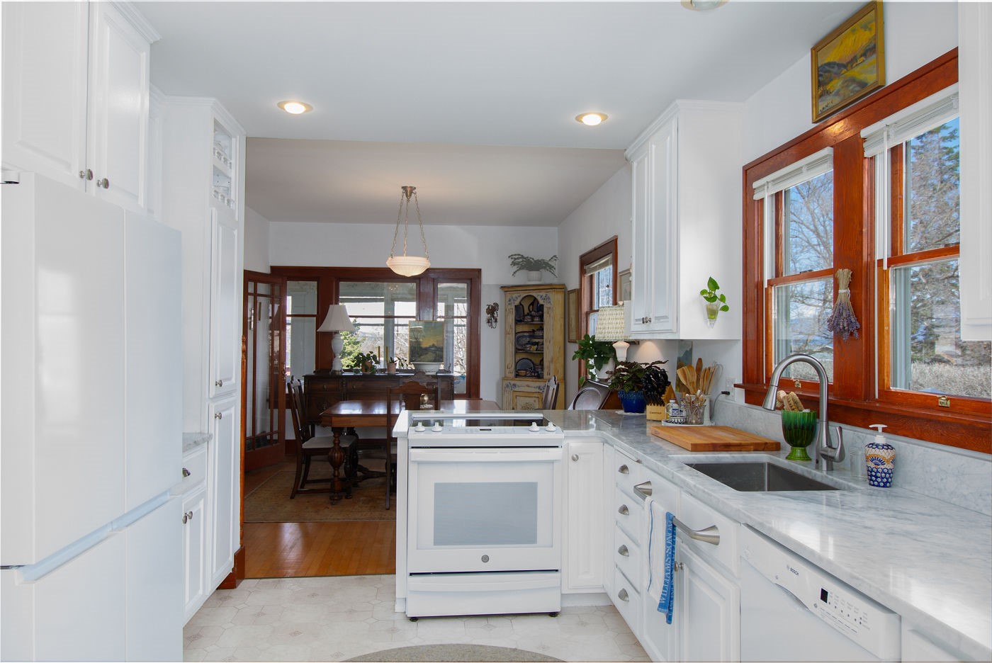 108 16th Avenue E Property Photo 11