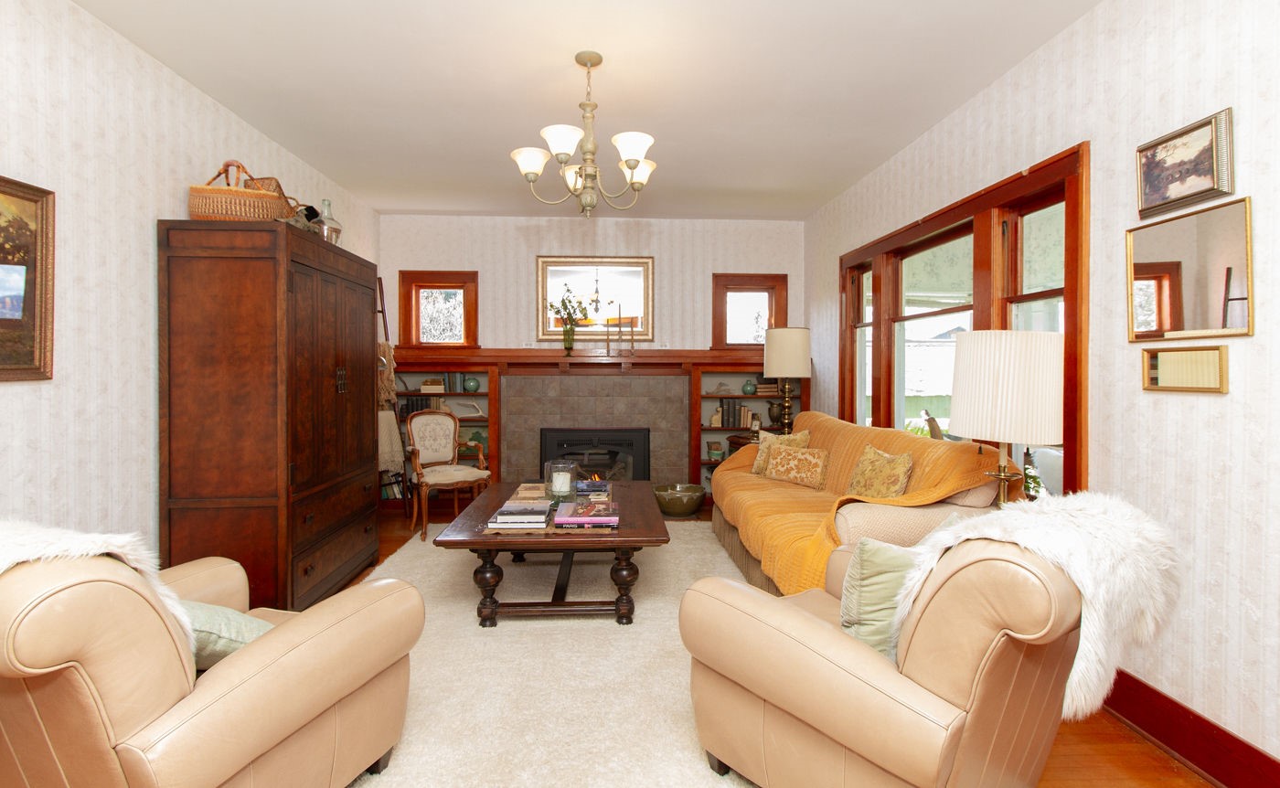 108 16th Avenue E Property Photo 17