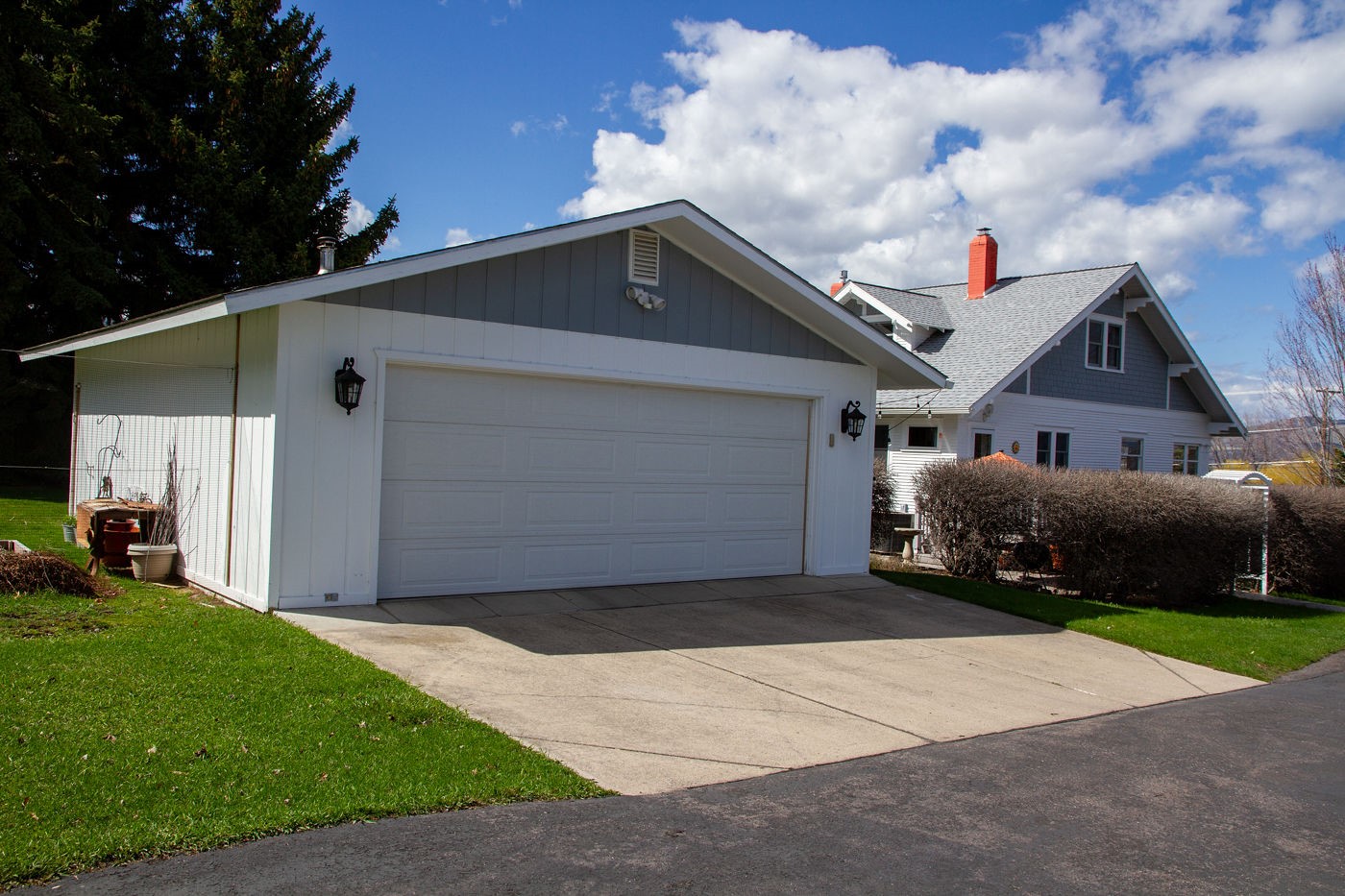 108 16th Avenue E Property Photo 43