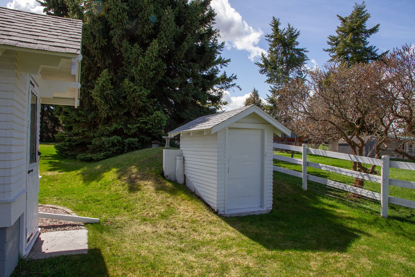 108 16th Avenue E Property Photo 57