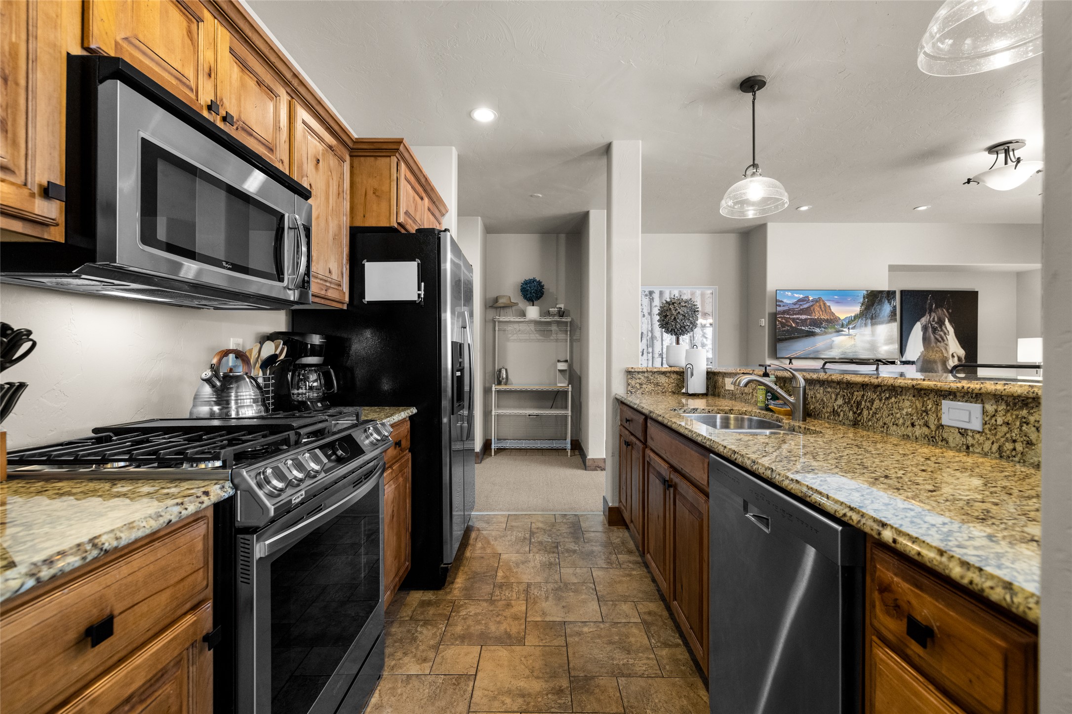 3820 Tamarack Avenue 200 Property Photo 8