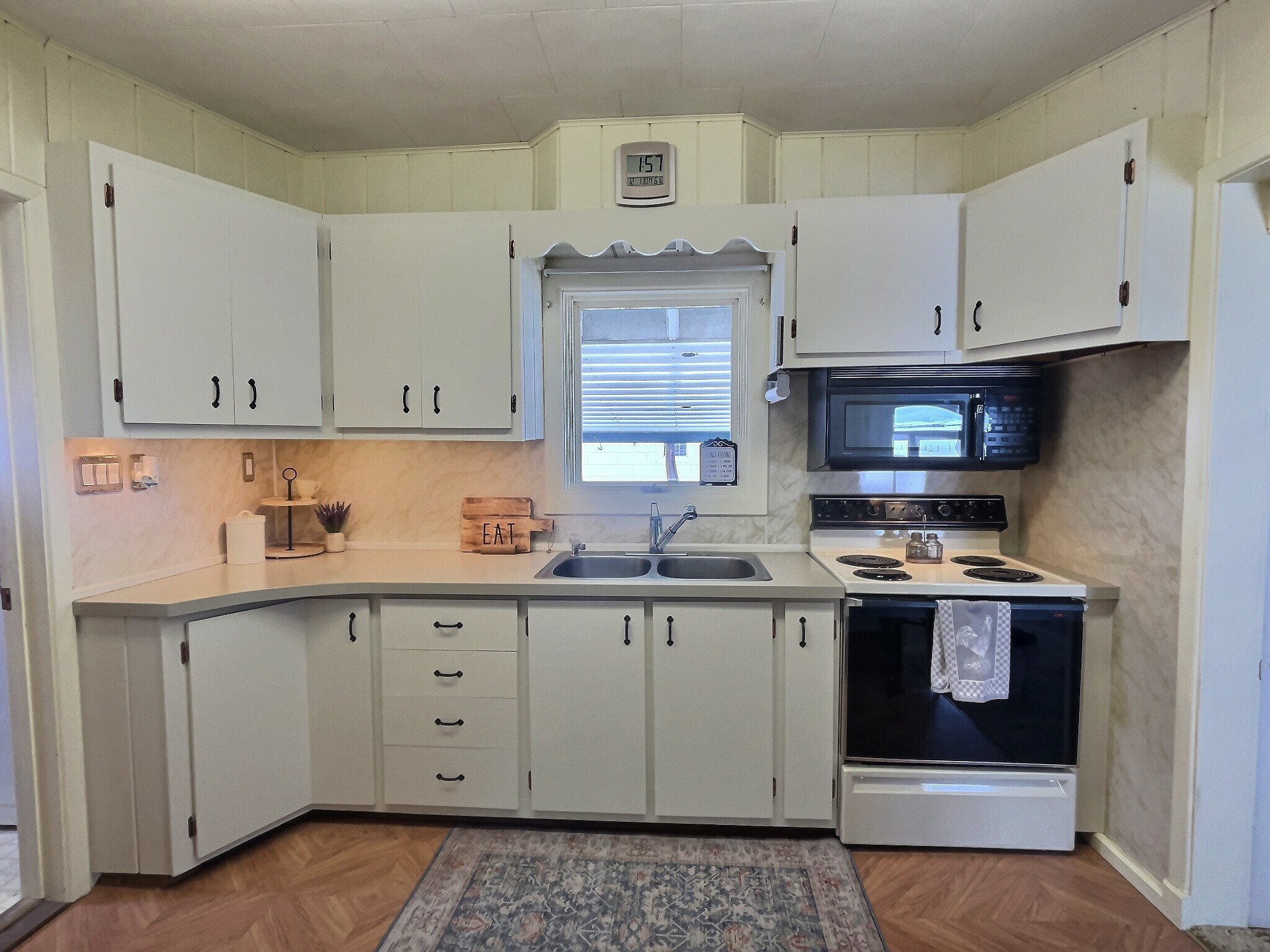 121 N Broadway Avenue Property Photo