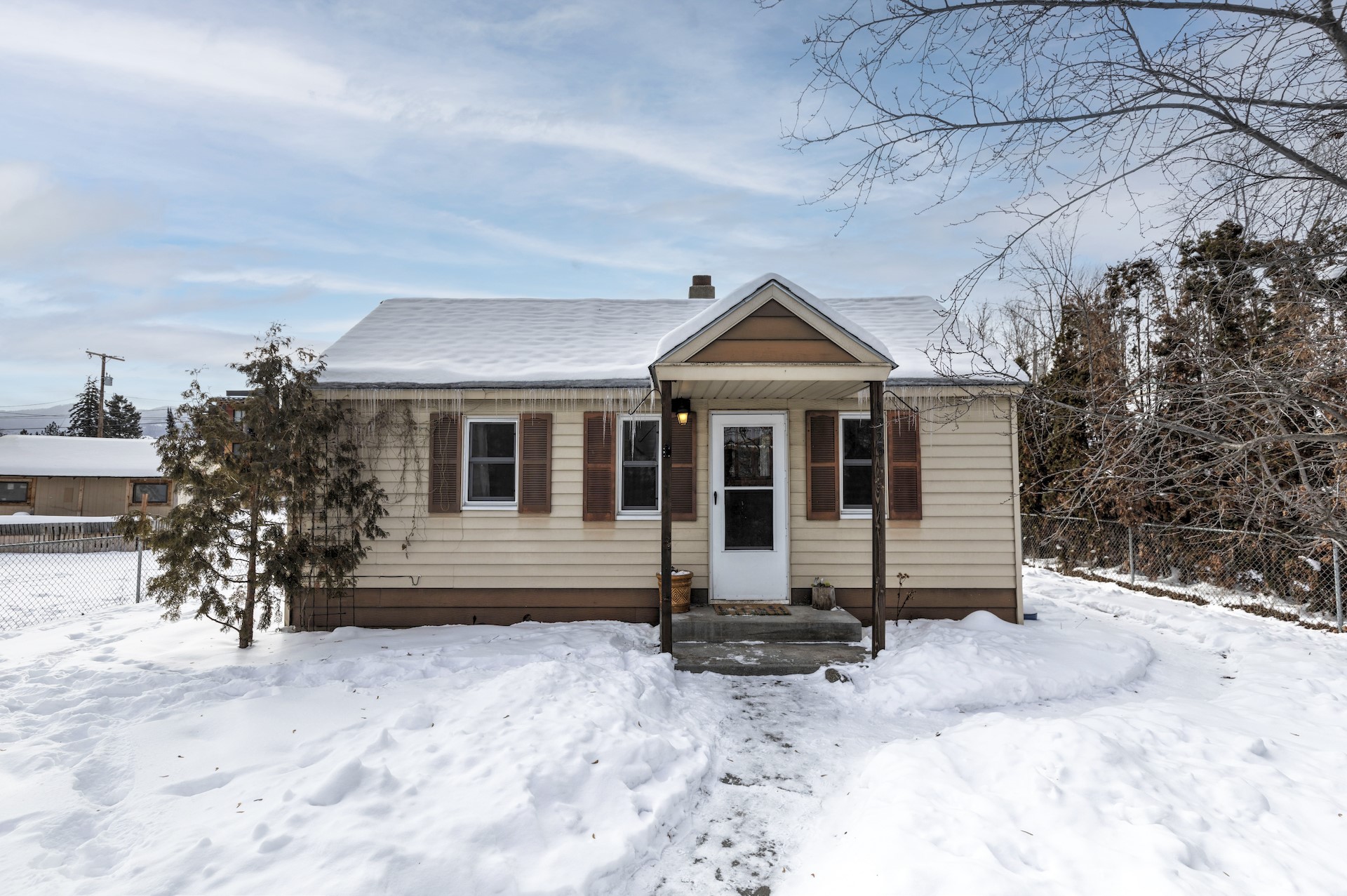 1925 Burlington Avenue Property Photo 1