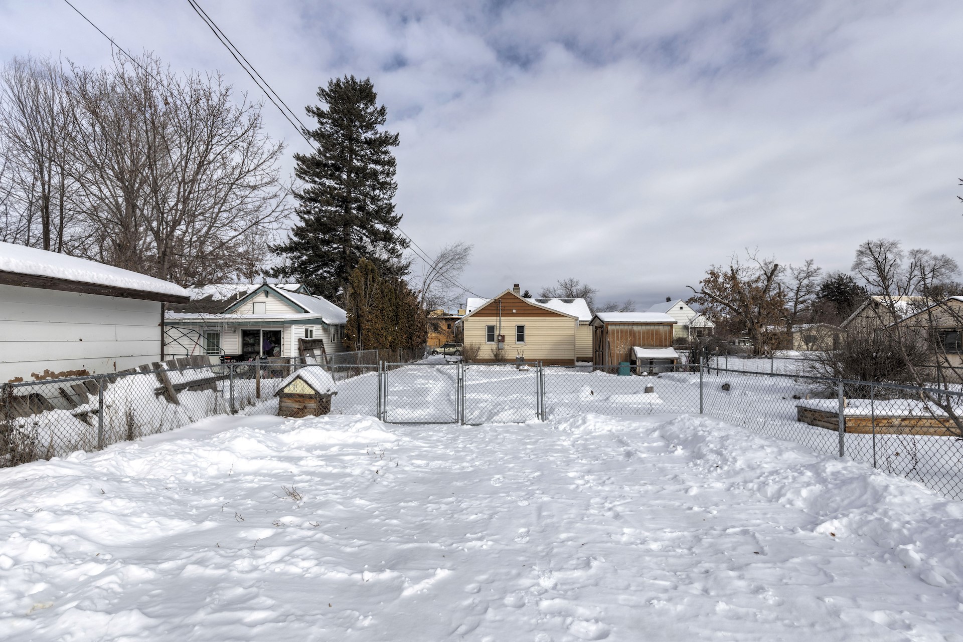 1925 Burlington Avenue Property Photo 5
