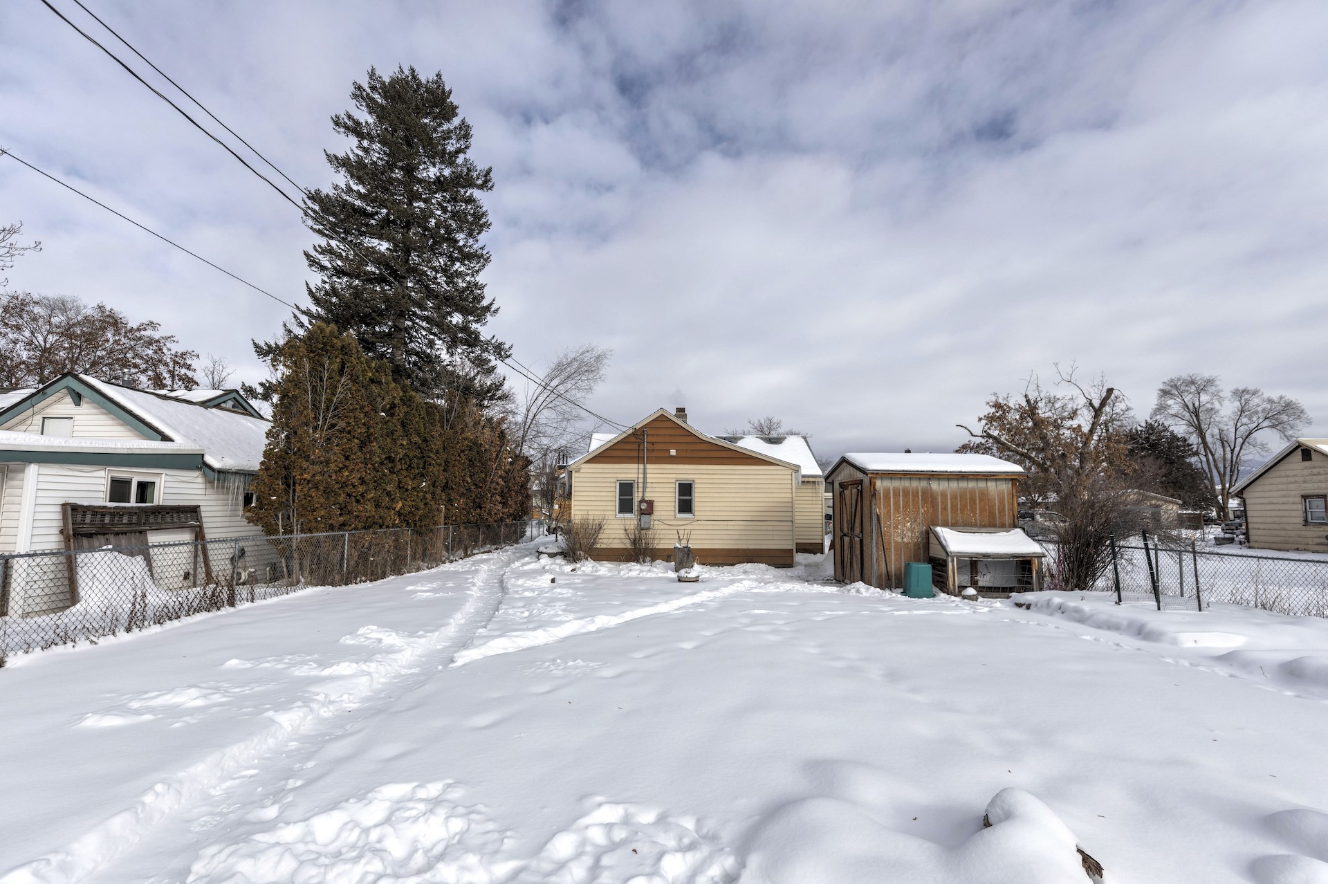 1925 Burlington Avenue Property Photo 6