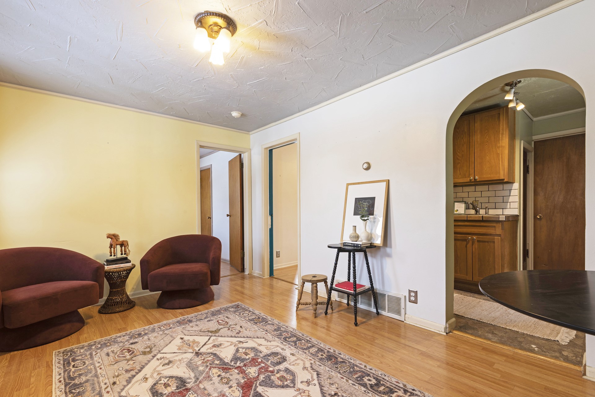 1925 Burlington Avenue Property Photo 9