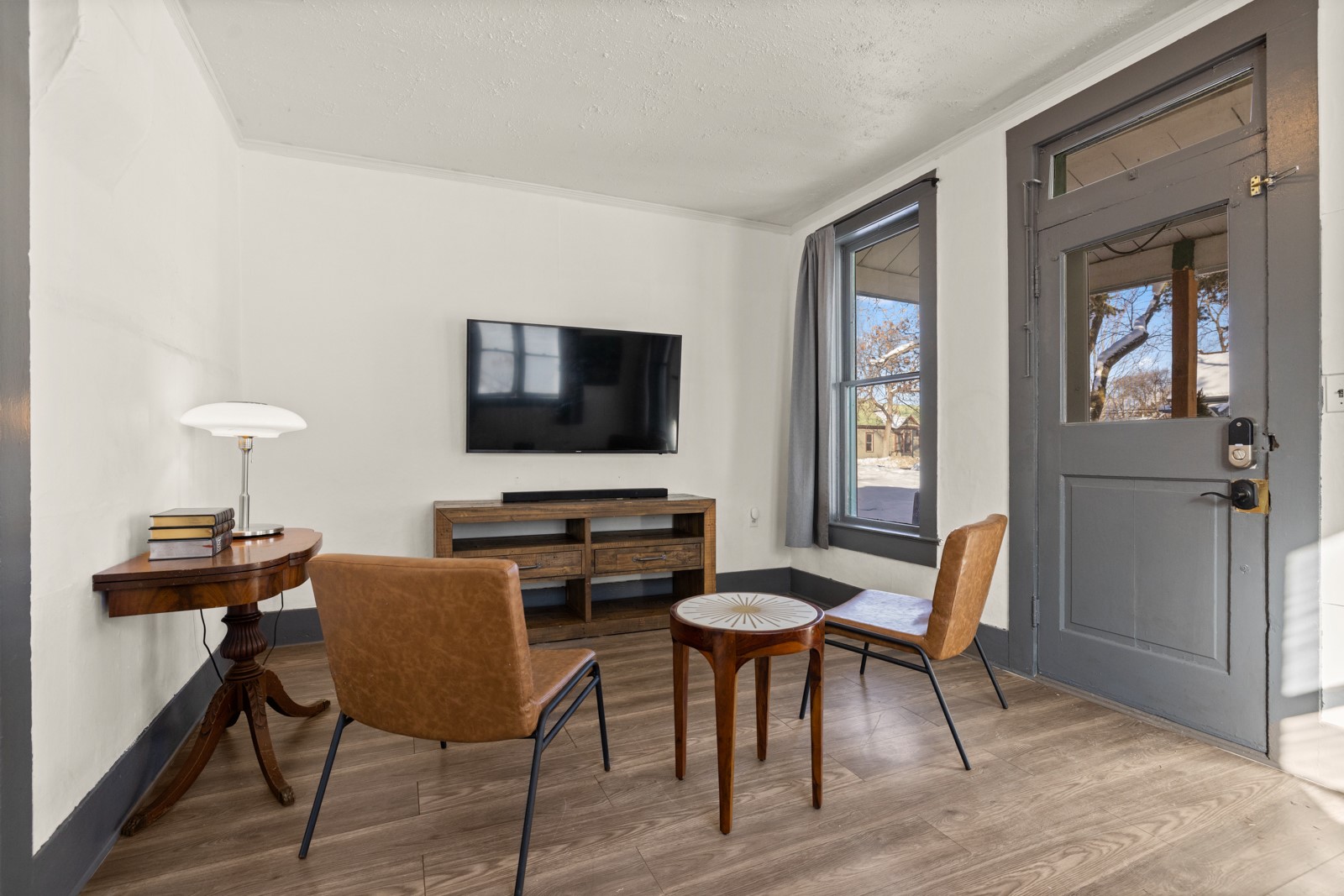 412 2nd Avenue E Property Photo 6