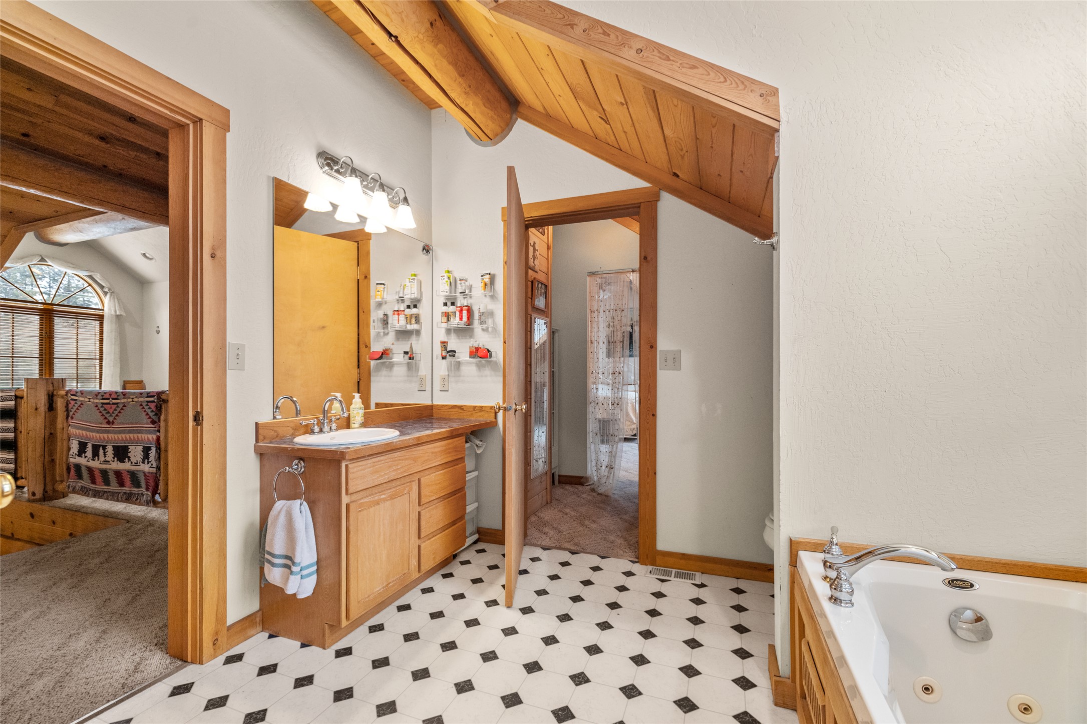 70 & 66 Our Way Property Photo 41