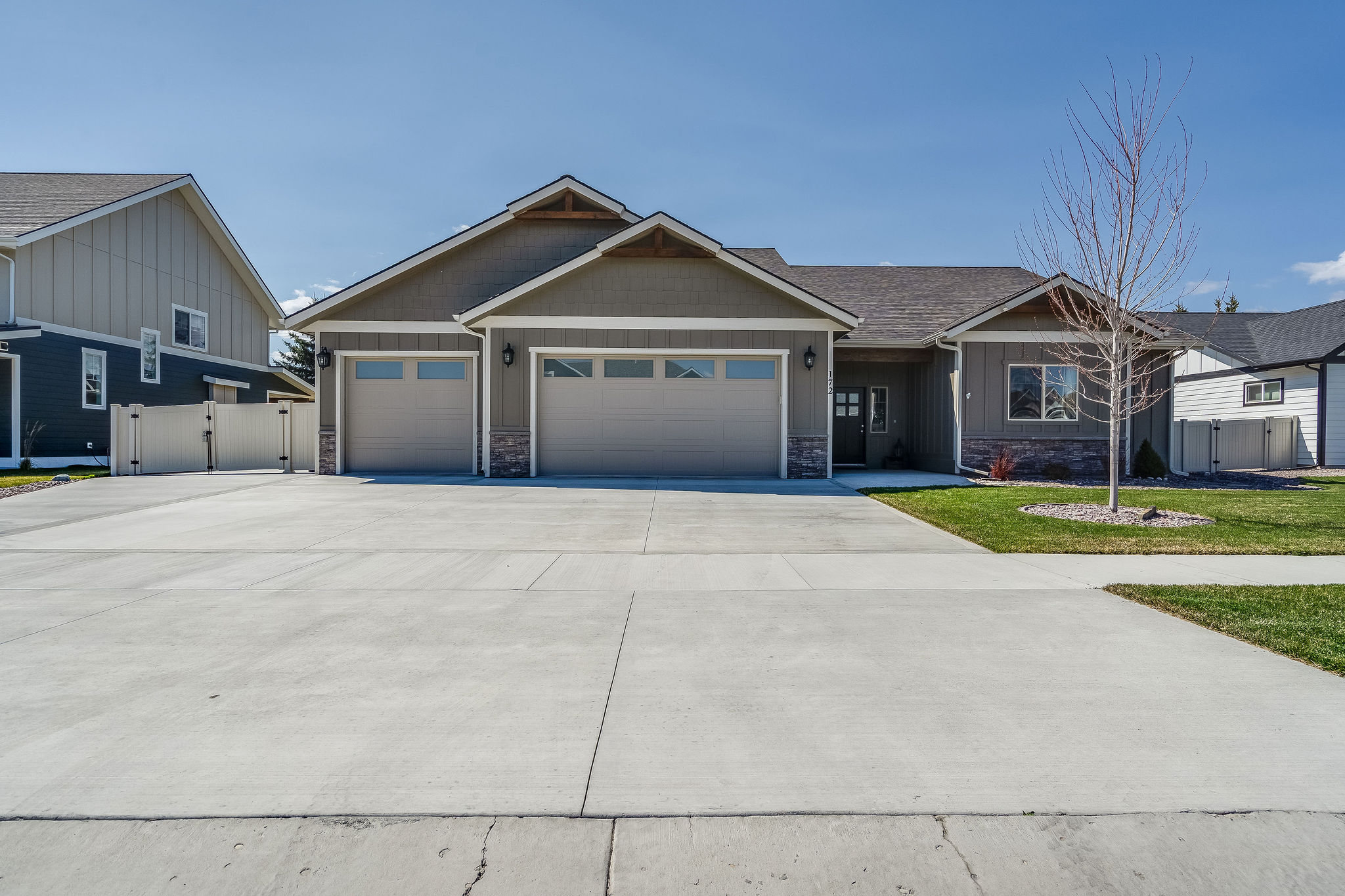 172 Owl Loop Property Photo 1