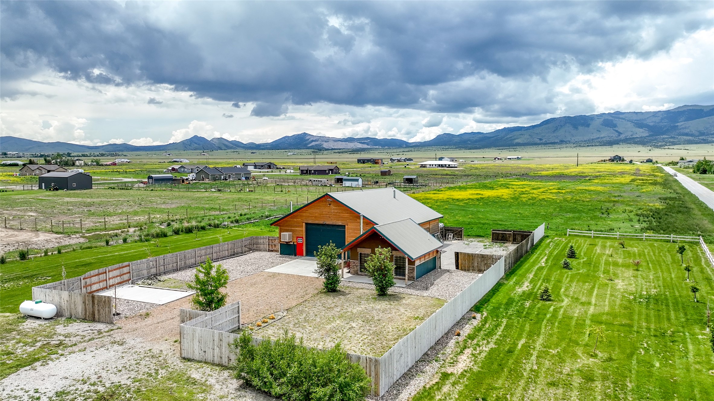 7 Grandview Loop Property Photo 1