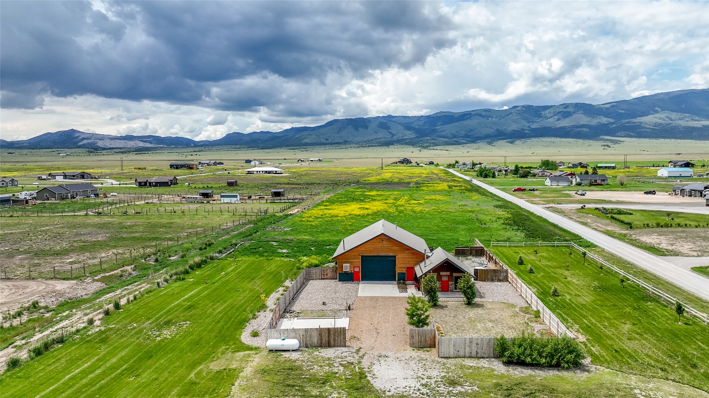 7 Grandview Loop Property Photo 2