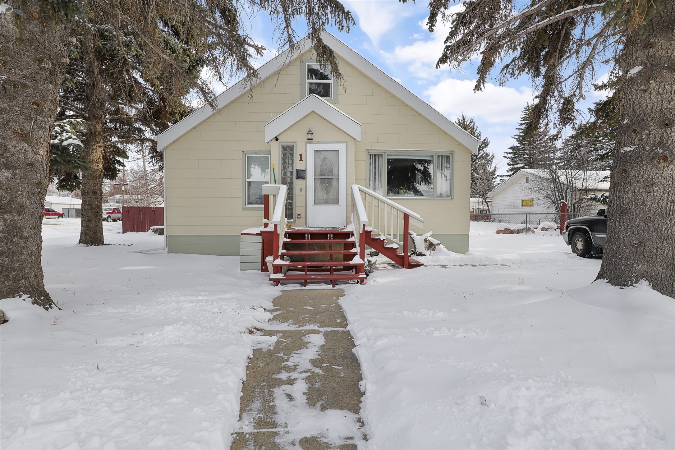 1 S Wisconsin Street Property Photo