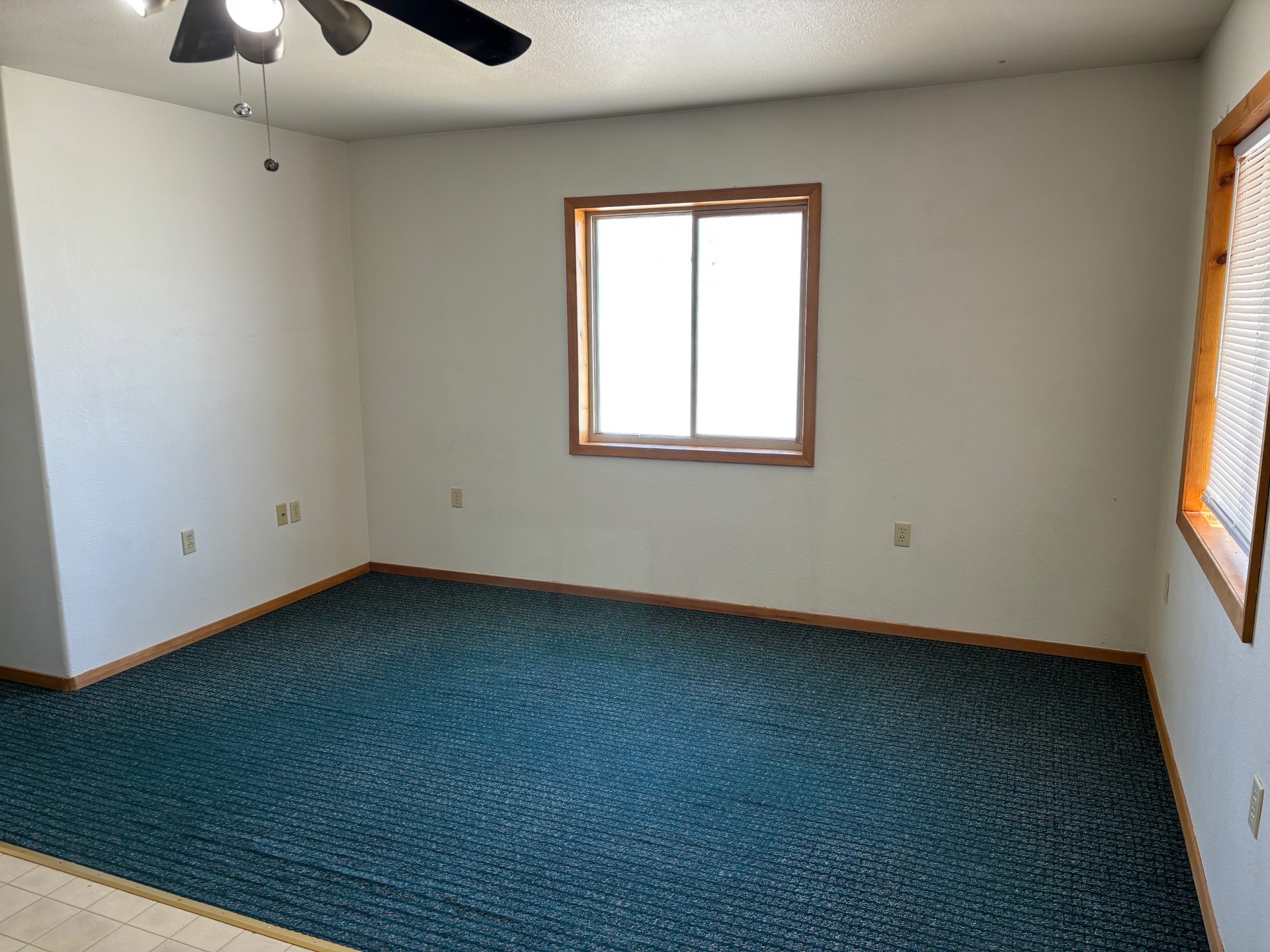 221 A Street N B6 Property Photo 4
