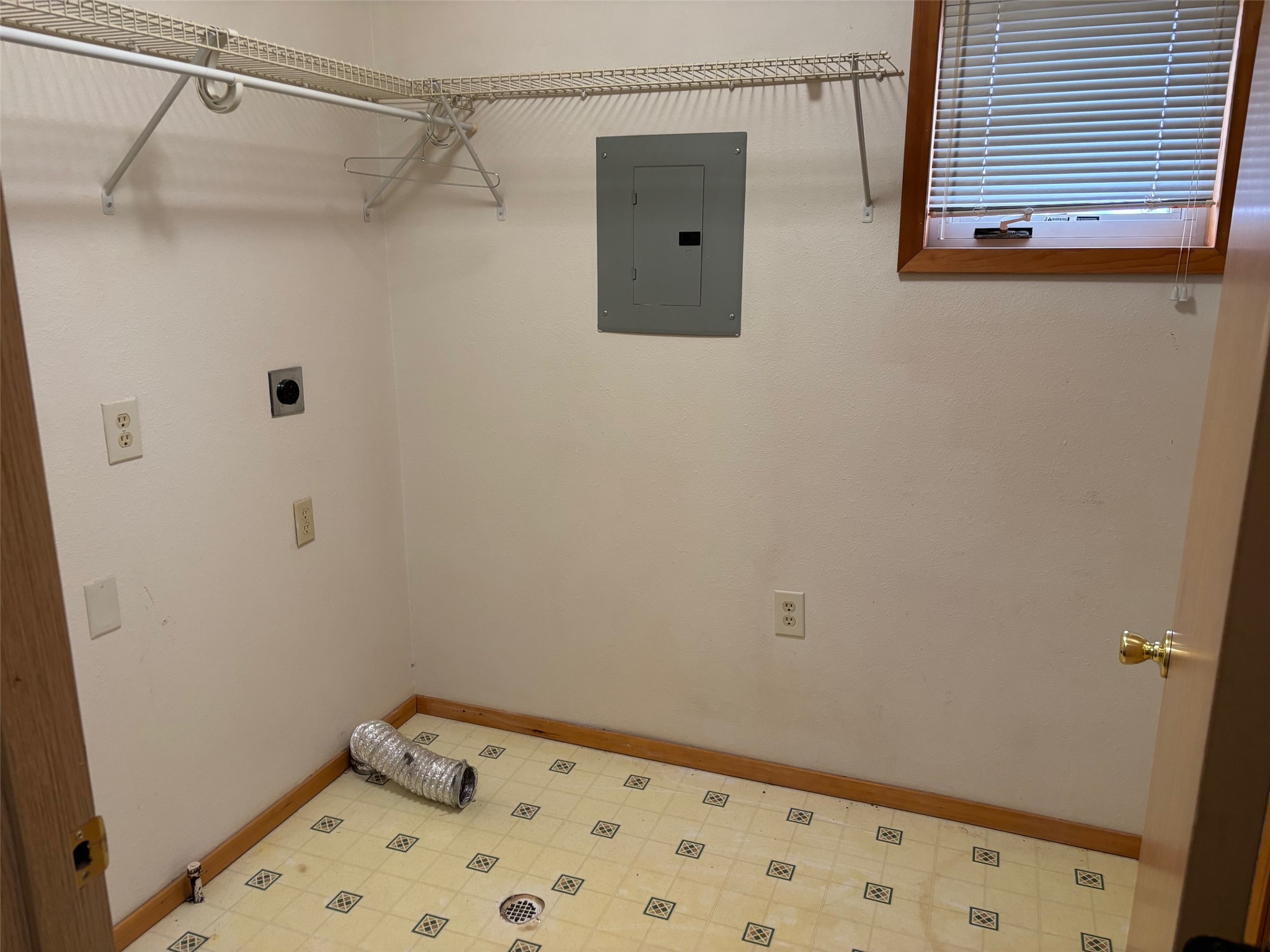 221 A Street N B6 Property Photo 11