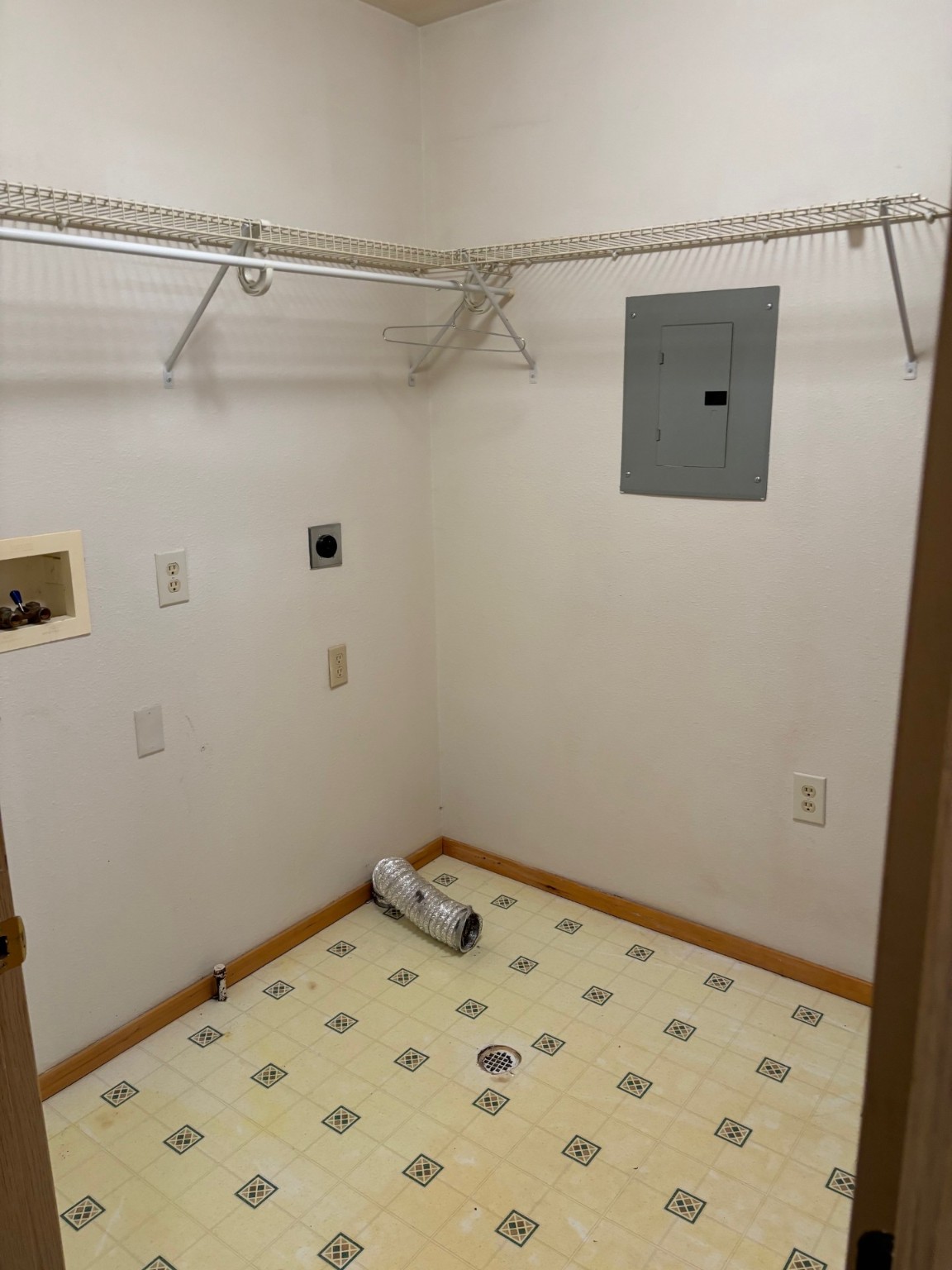 221 A Street N B6 Property Photo 13