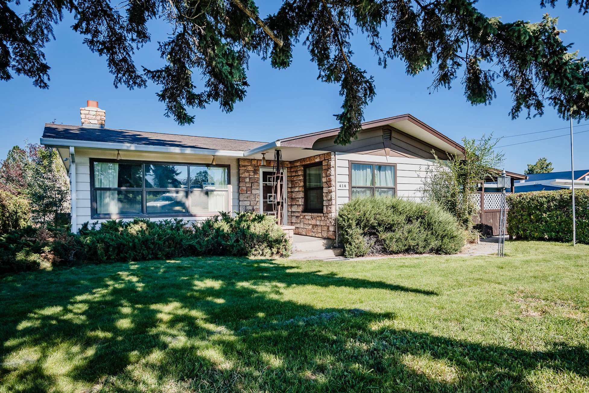 416 W Custer Avenue Property Photo