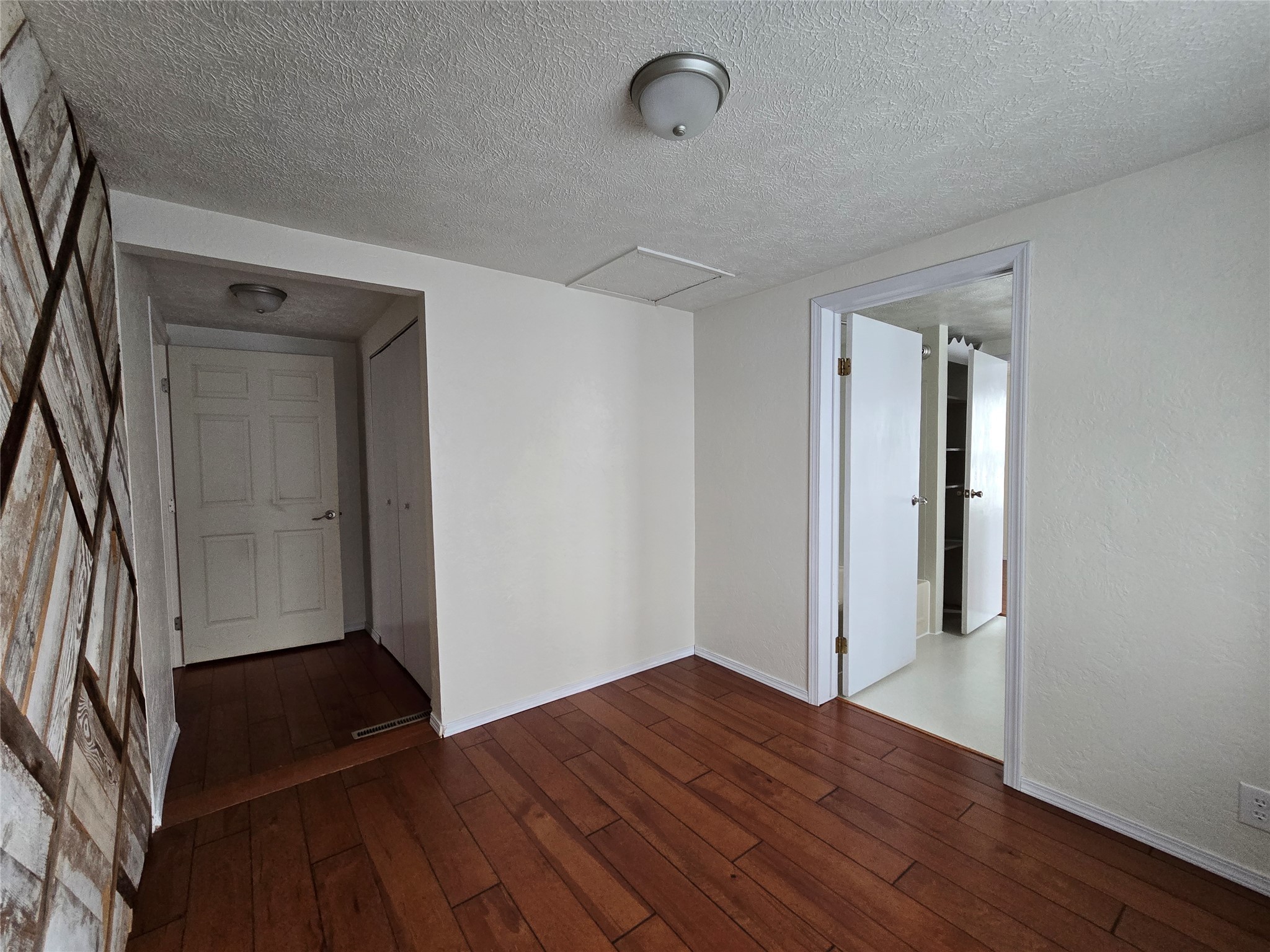 31189 Us Highway 2 Property Photo 25
