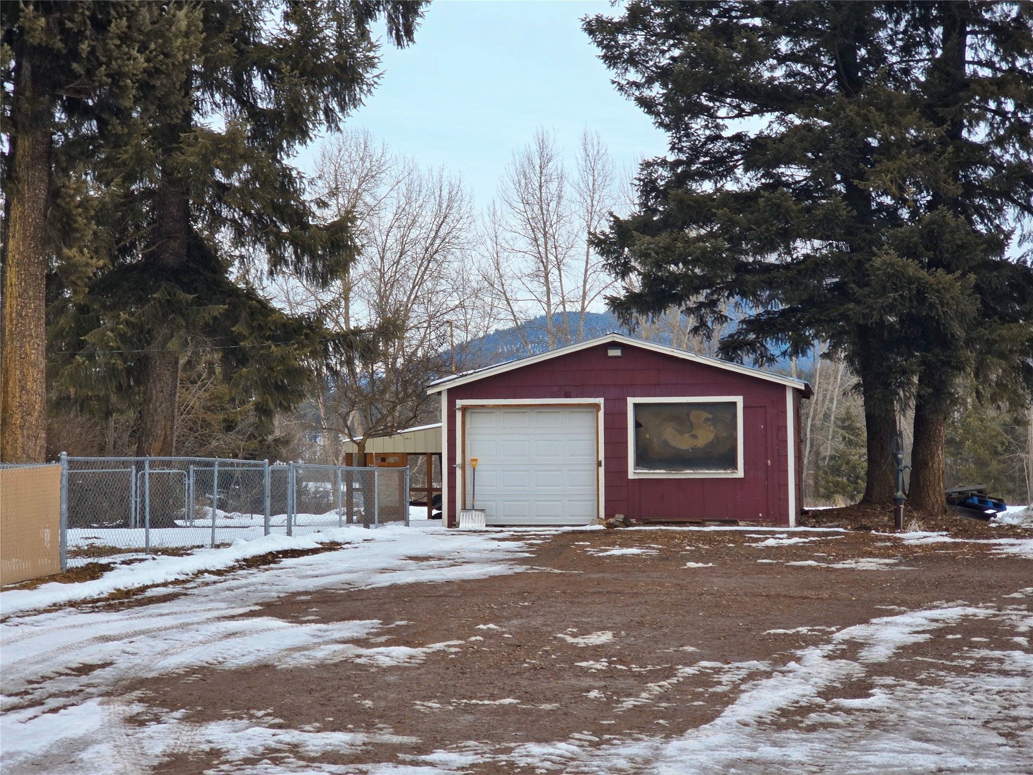 31189 Us Highway 2 Property Photo 40