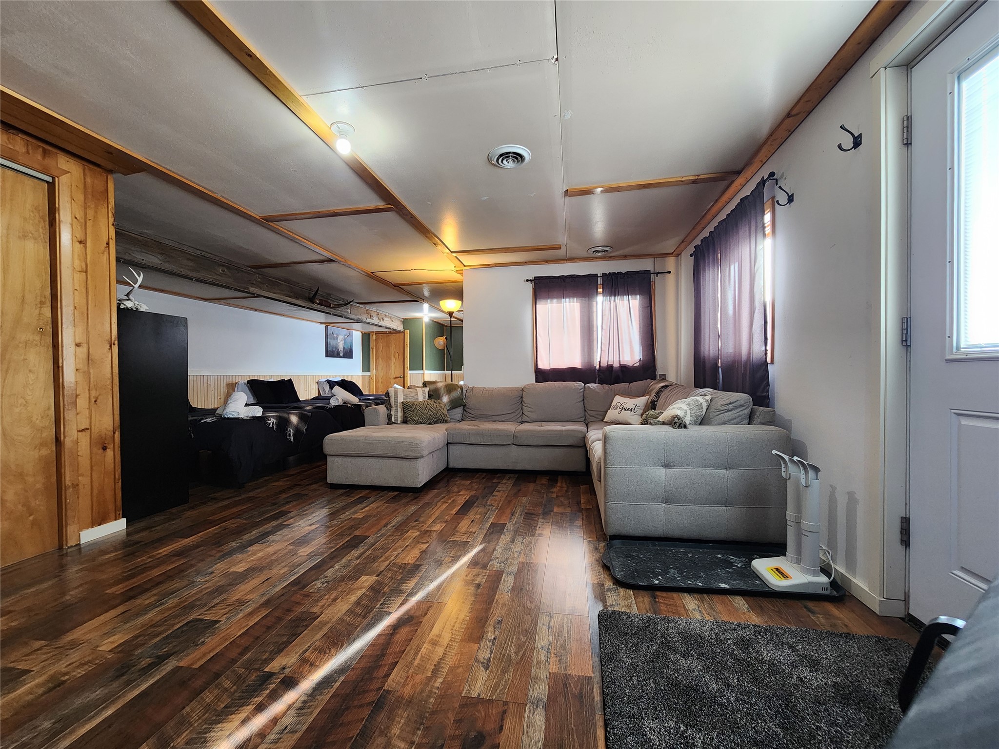 215 Badger Street E Property Photo 15