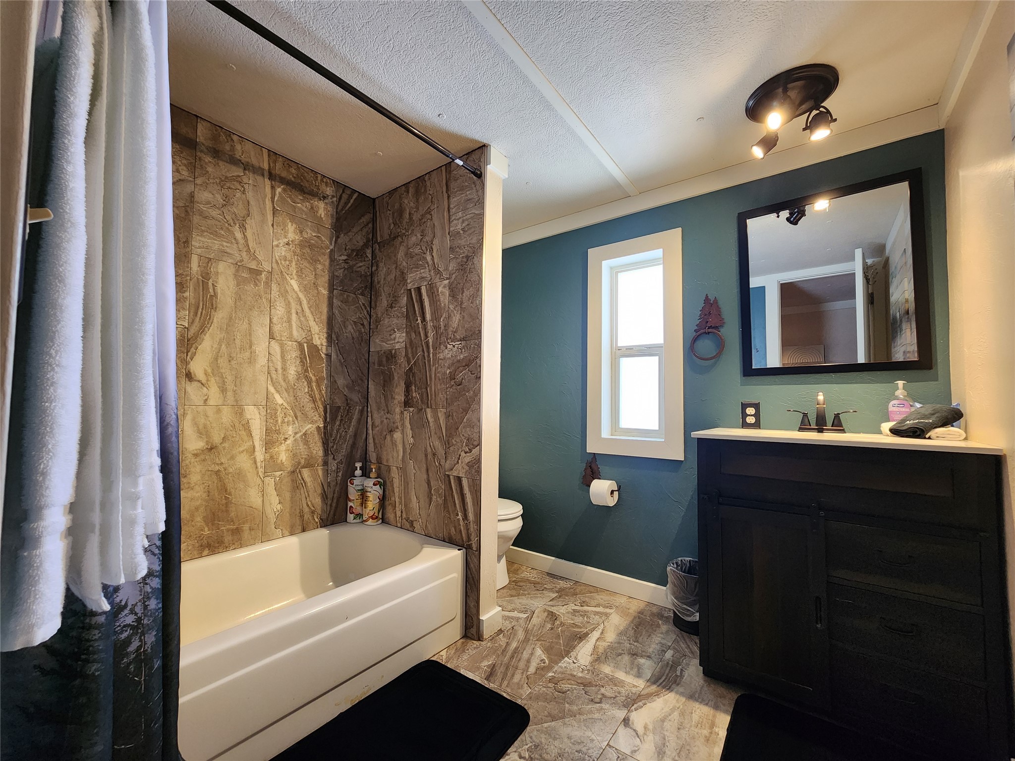 215 Badger Street E Property Photo 18