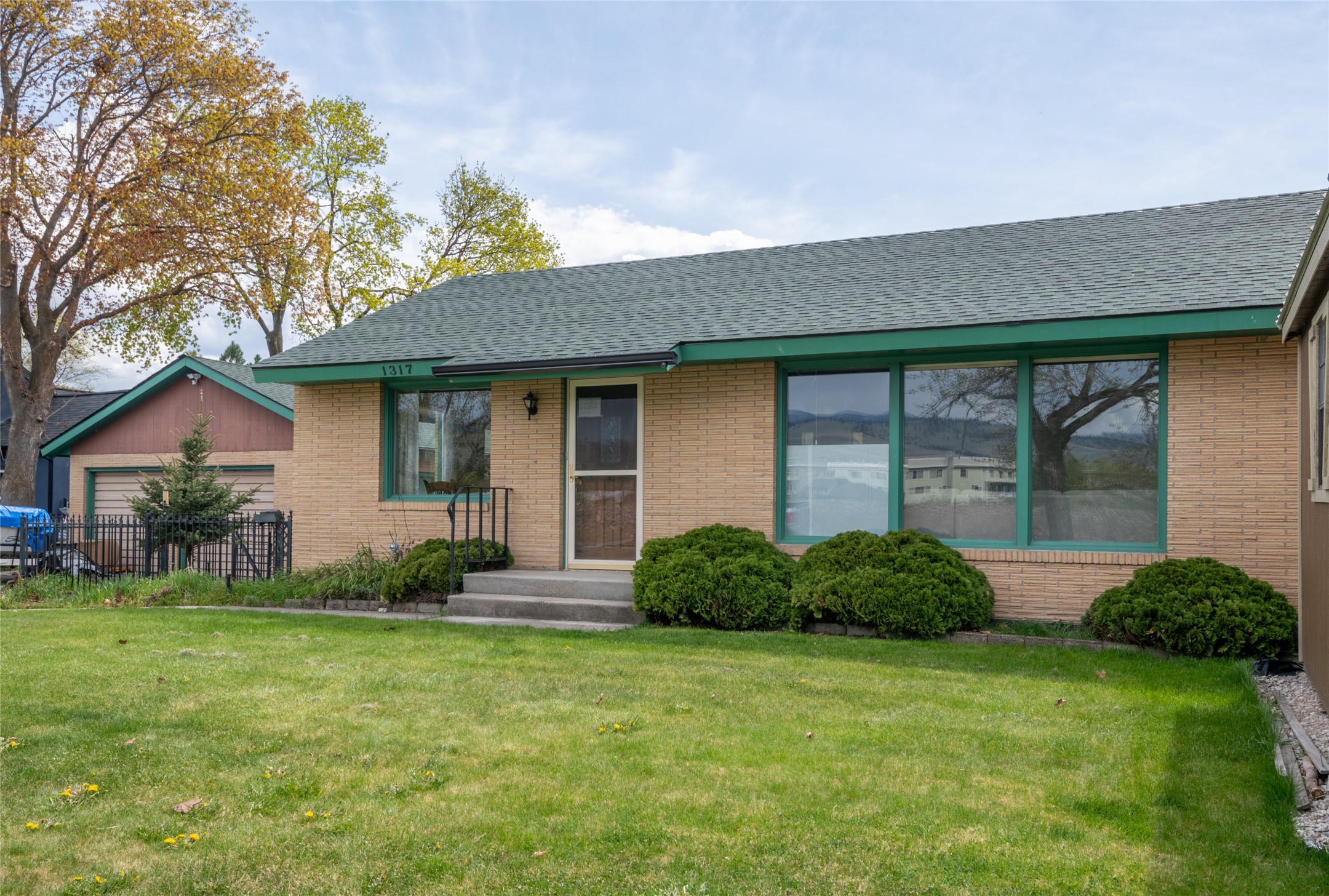 1317 River Road Property Photo