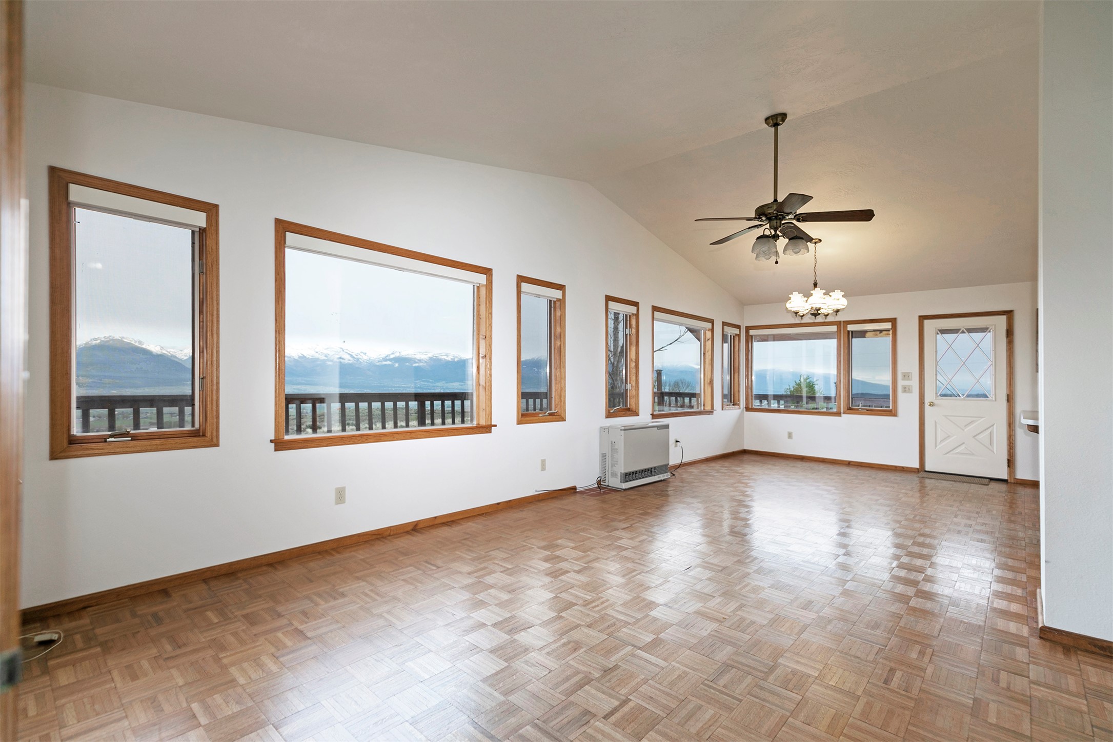 1543 Echo Mountain Road Property Photo 3