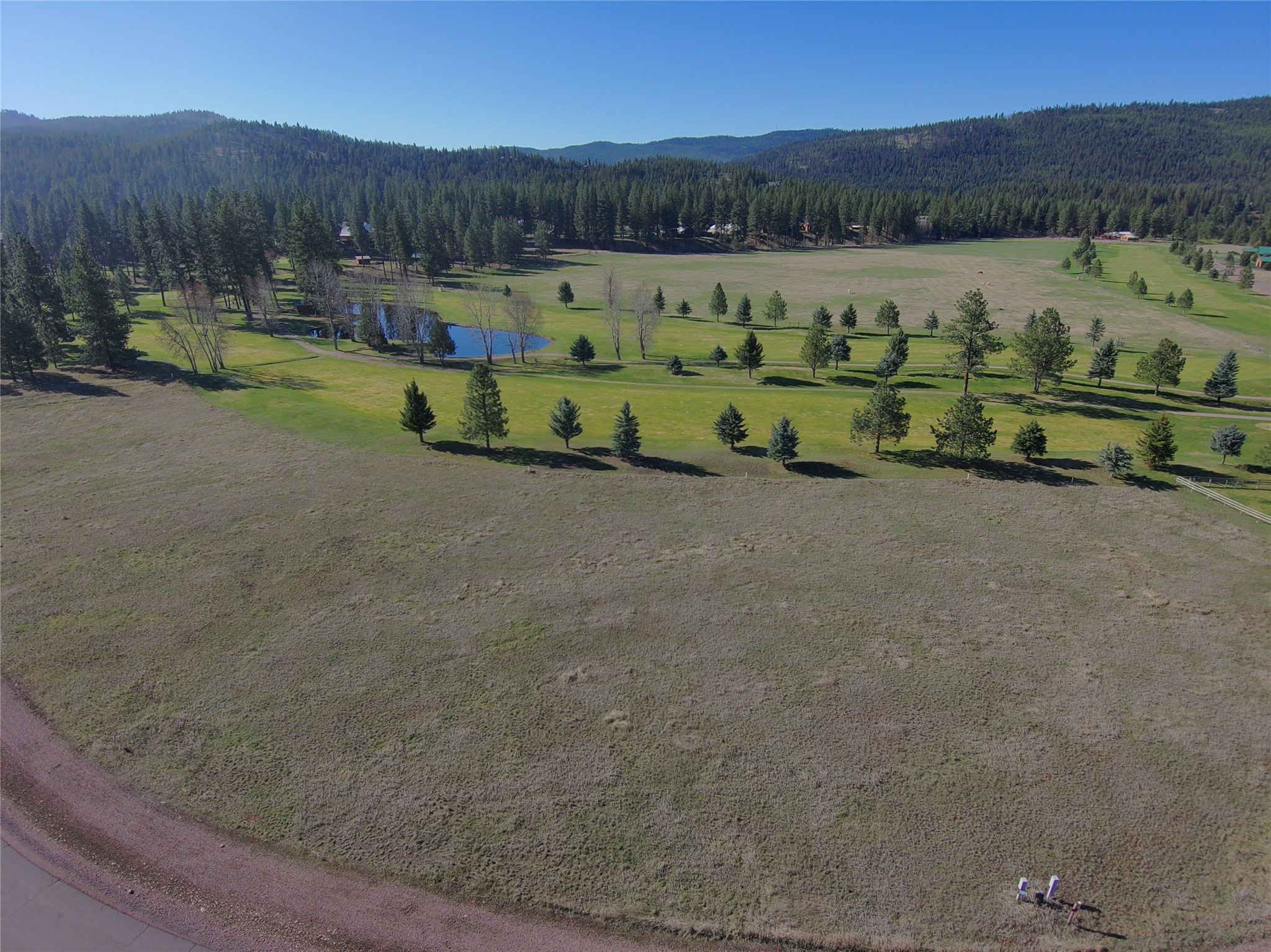 1182 Golf View Drive Property Photo 4
