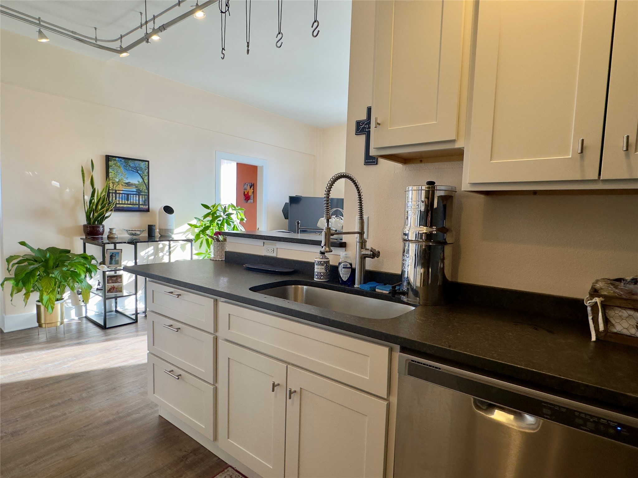 21 N Last Chance Gulch 6b Property Photo 4