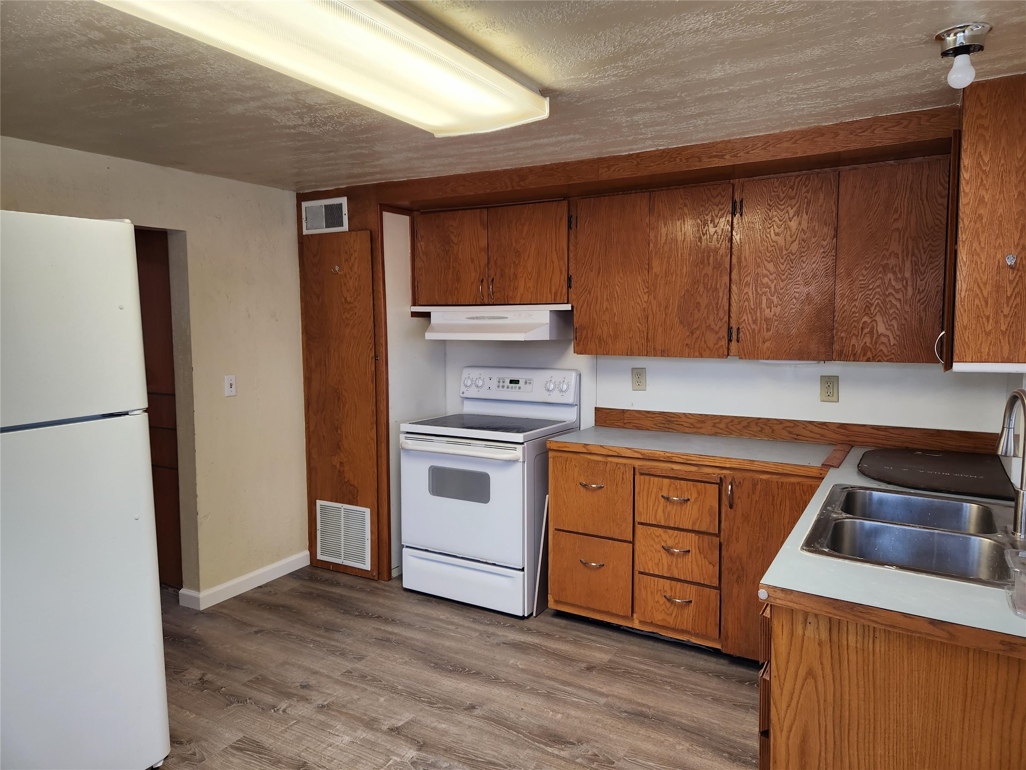 224 Marcus Street Property Photo 10