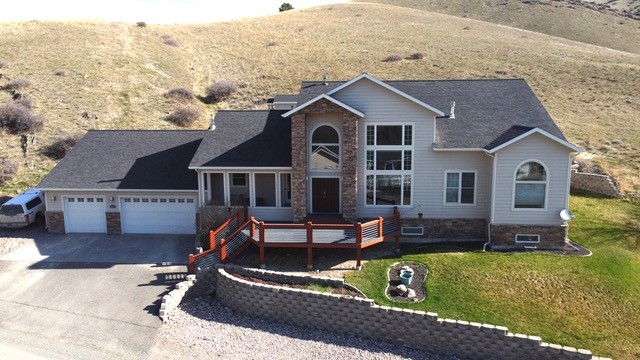 Blue Cloud Real Estate Listings Main Image