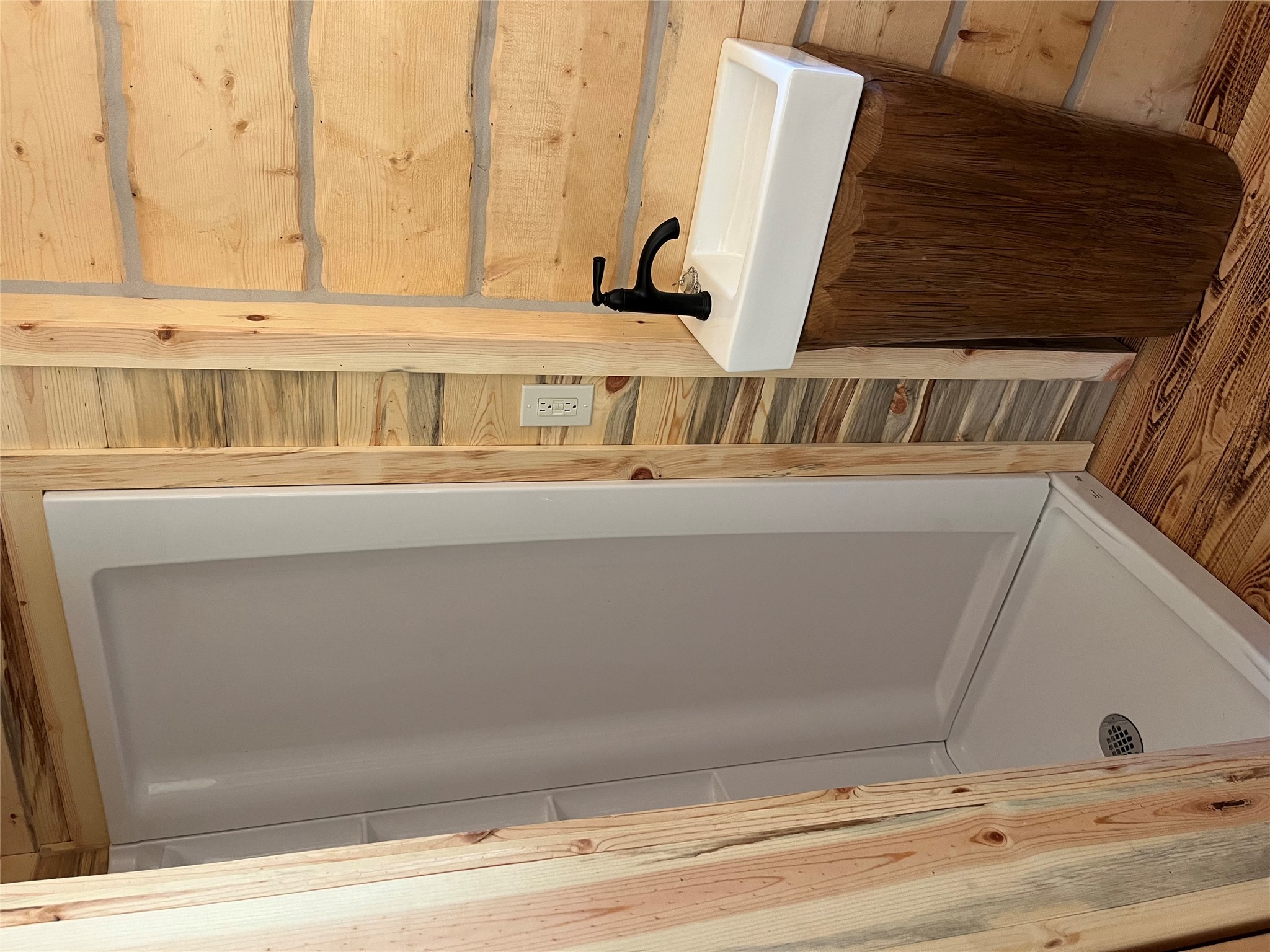 Nhn Upper River Road Property Photo 17