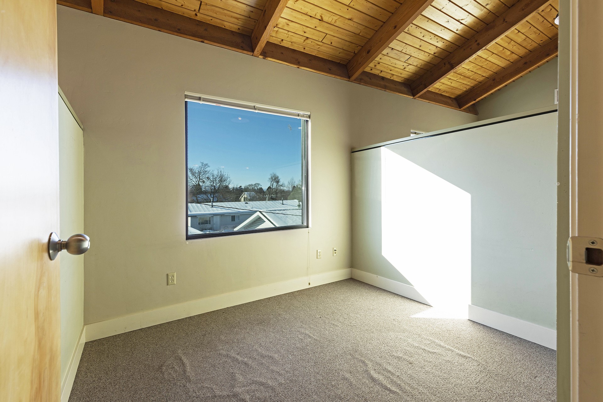 515 Reserve Street Suite 4 Property Photo 16